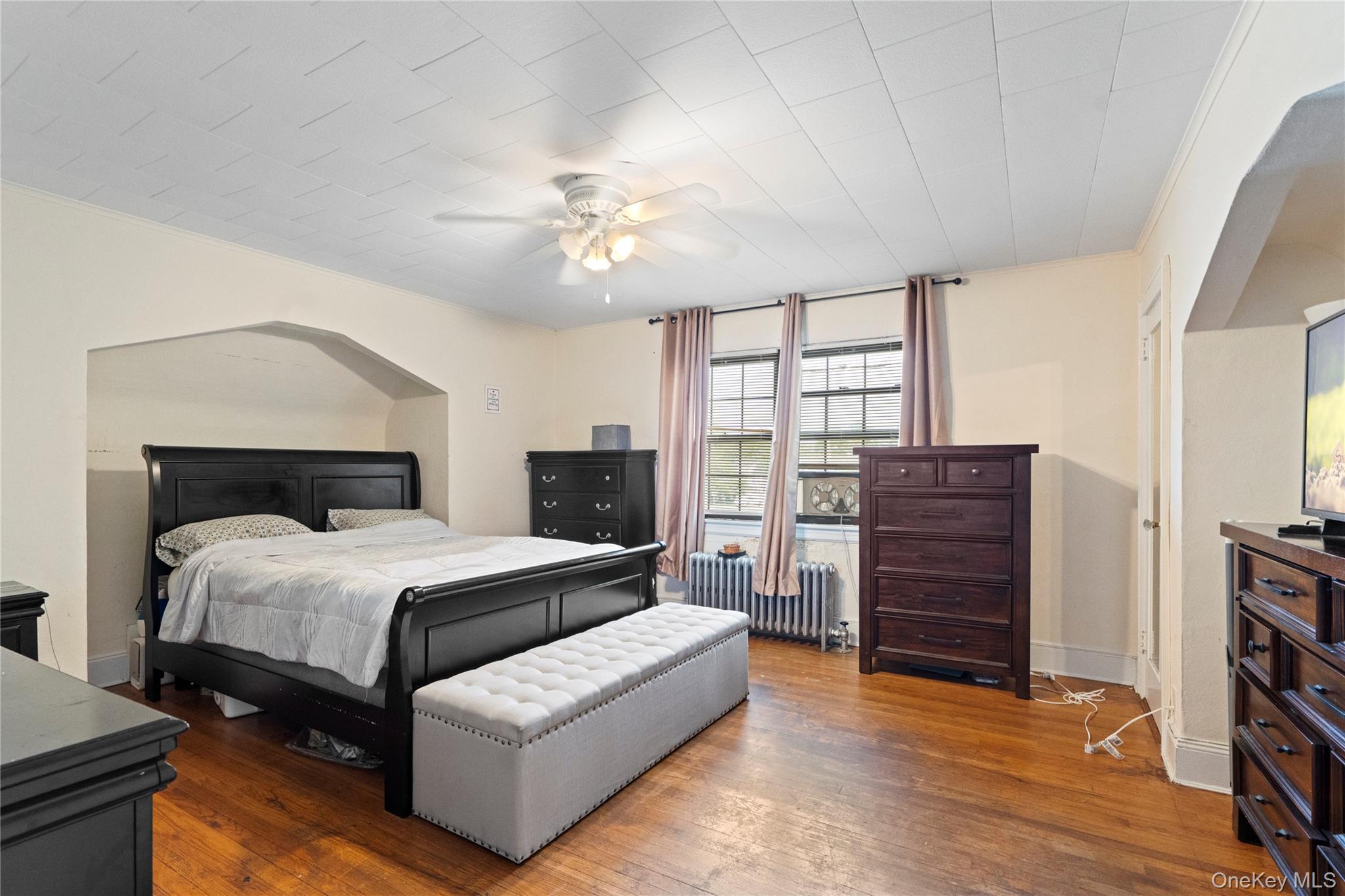 68 Fir Street, Valley Stream, NY 11580