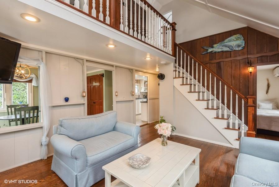 10 Stuart Avenue, Babylon, NY 11702