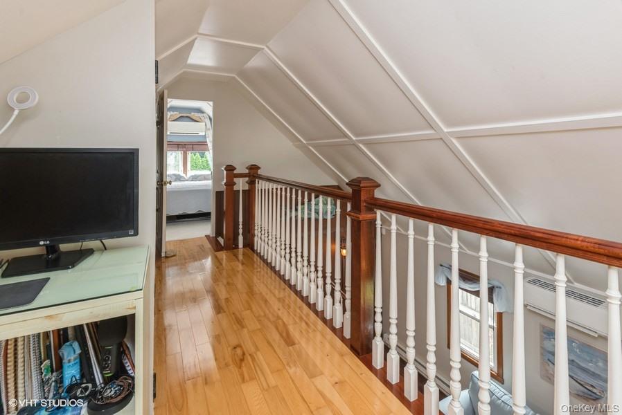 10 Stuart Avenue, Babylon, NY 11702