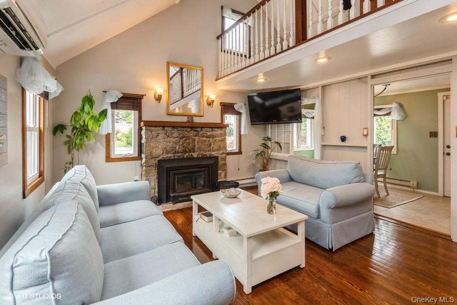 10 Stuart Avenue, Babylon, NY 11702