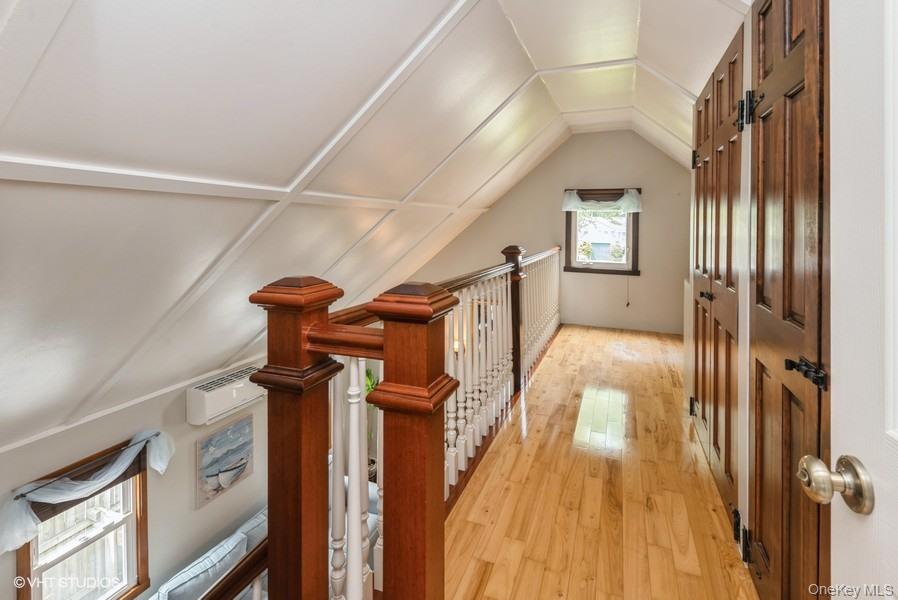 10 Stuart Avenue, Babylon, NY 11702