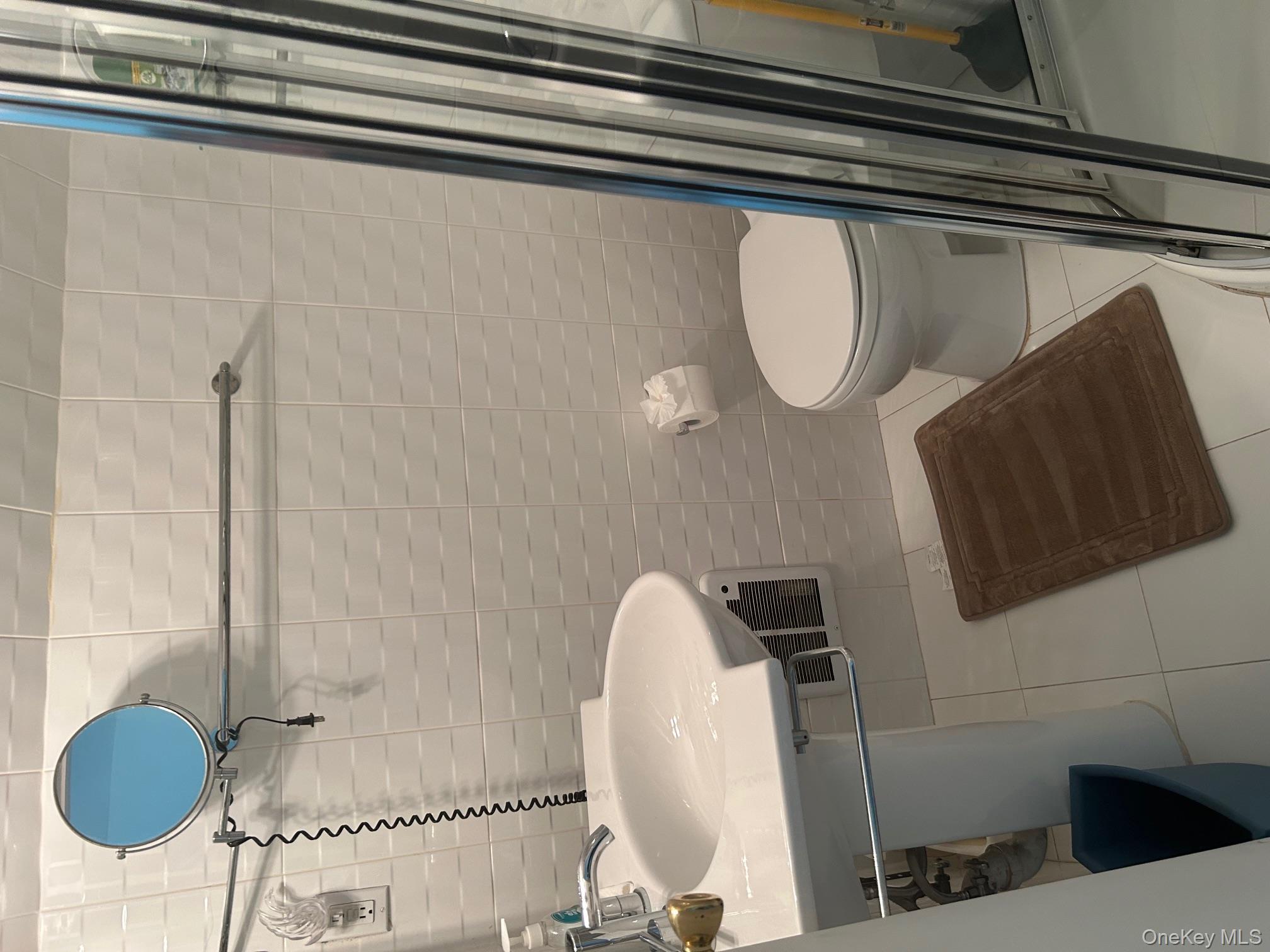 87-47 256th Street, Floral Park, NY 11001