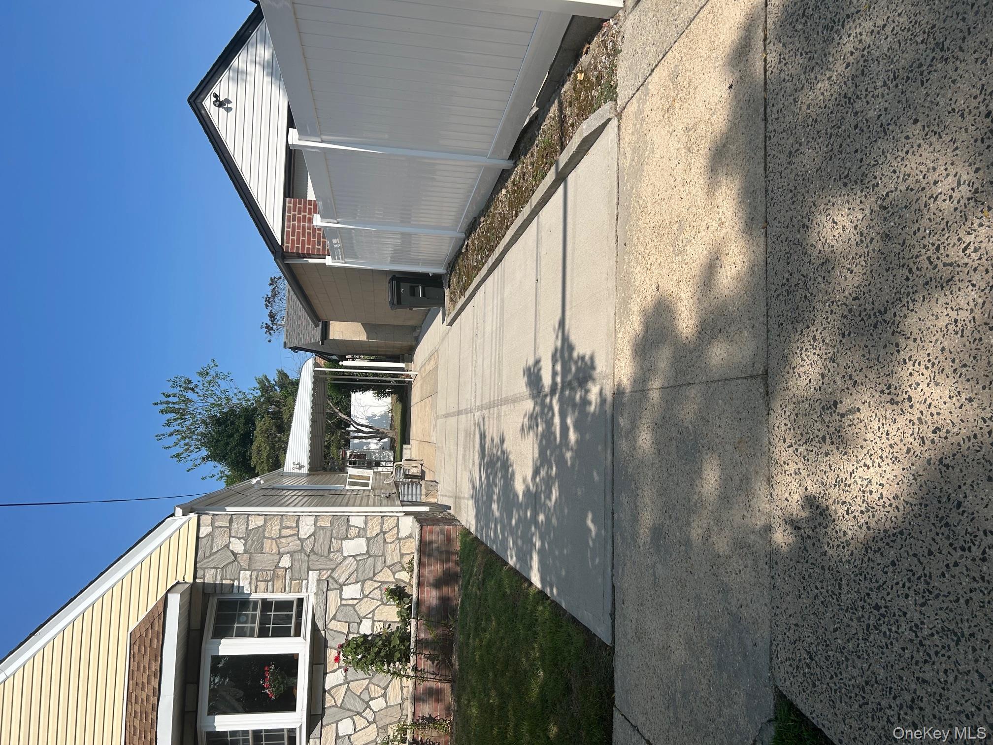 87-47 256th Street, Floral Park, NY 11001