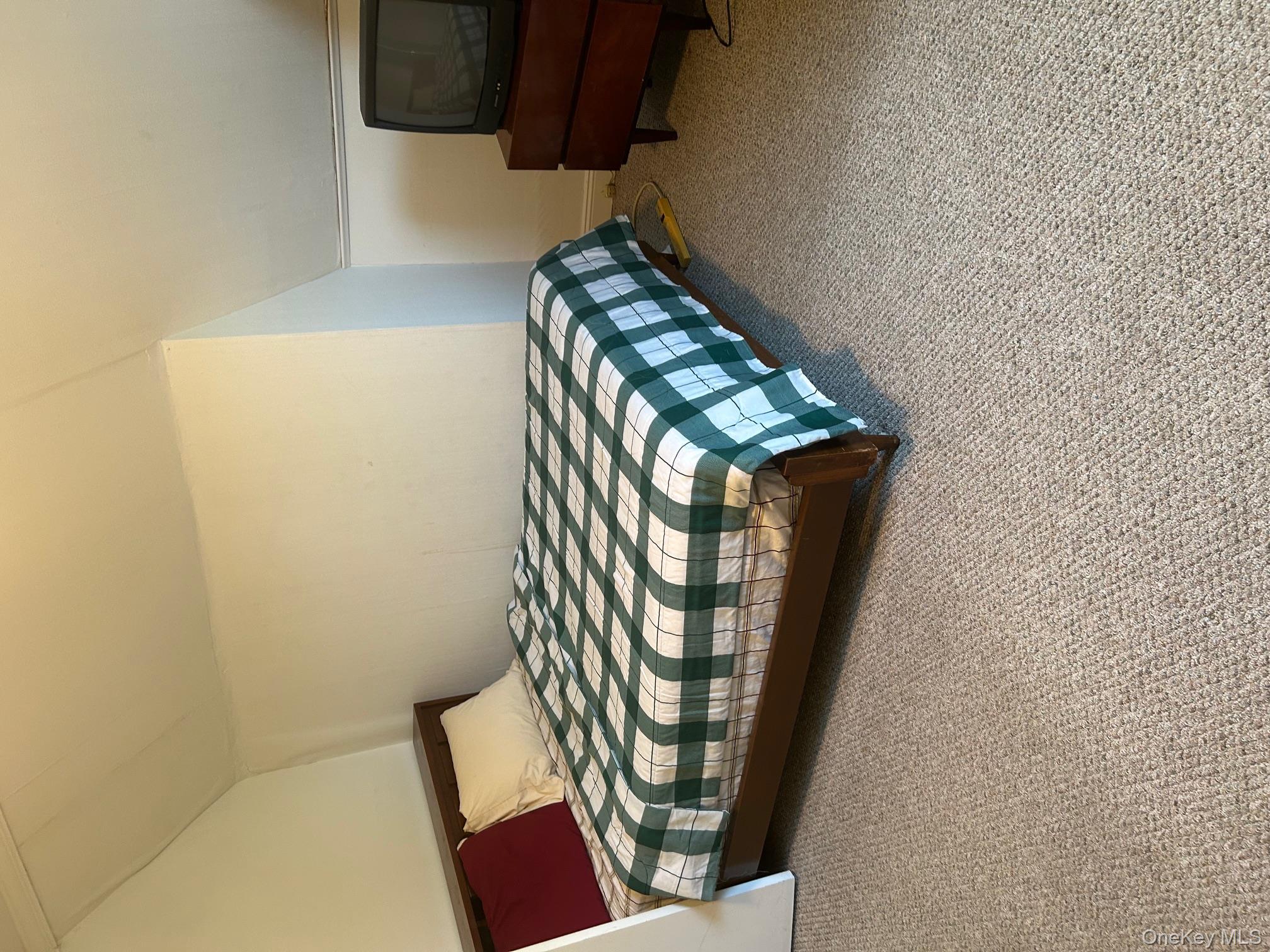 87-47 256th Street, Floral Park, NY 11001