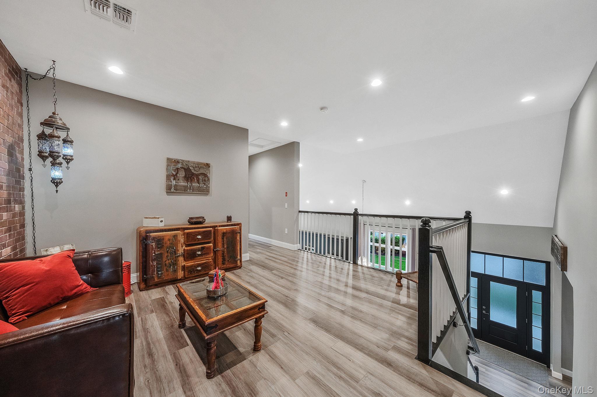 208 Belmont Circle, Yaphank, NY 11980