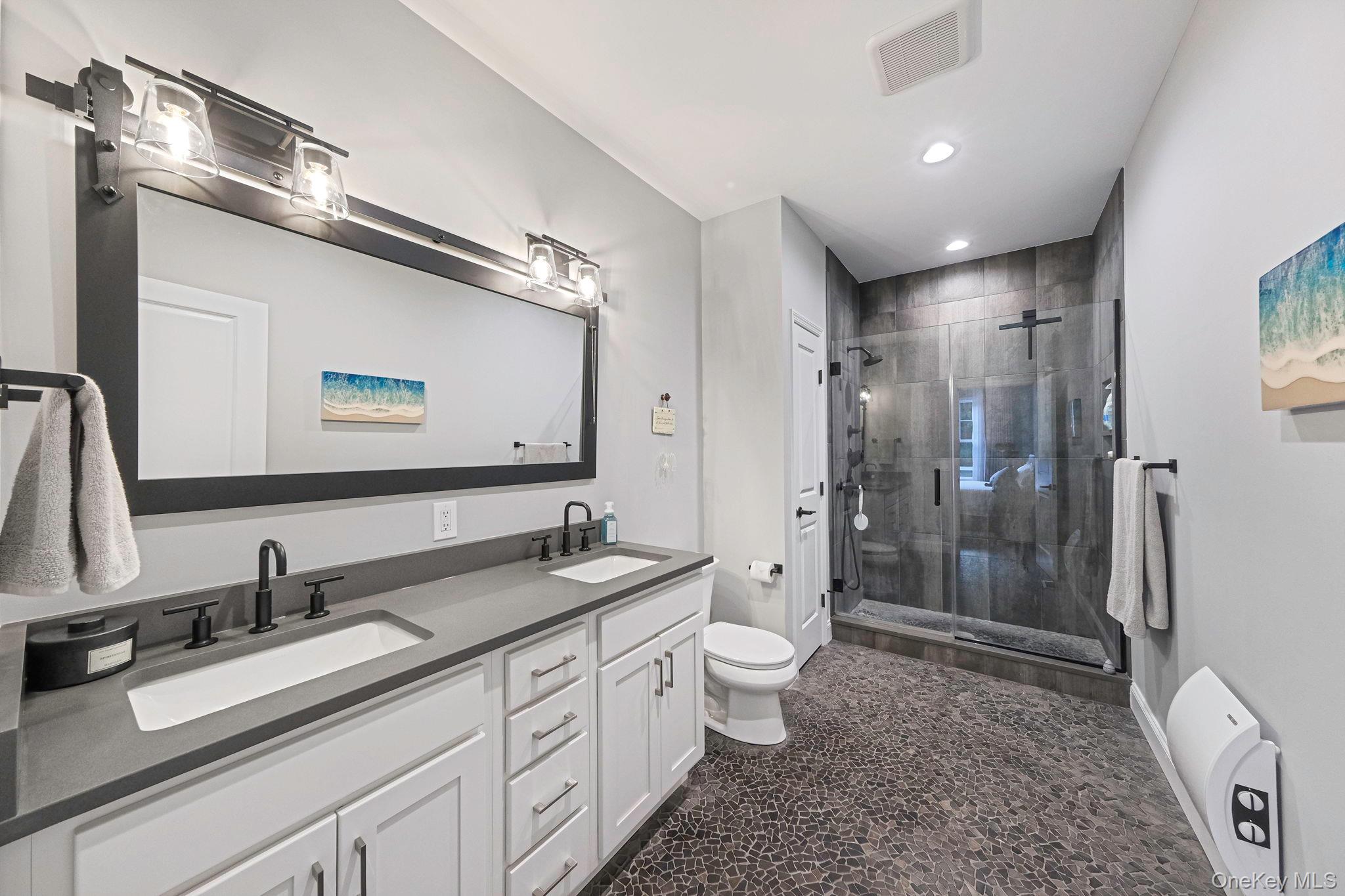 208 Belmont Circle, Yaphank, NY 11980