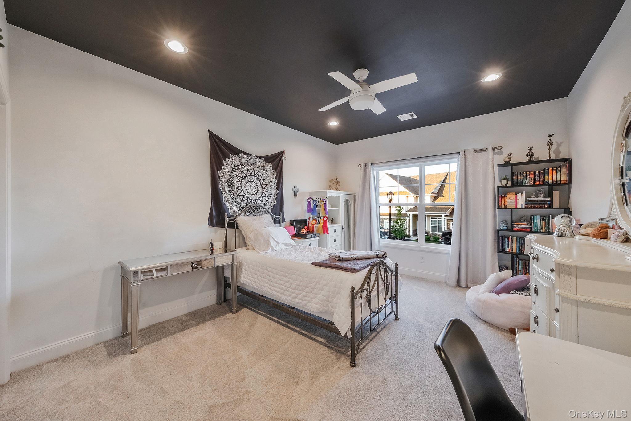 208 Belmont Circle, Yaphank, NY 11980