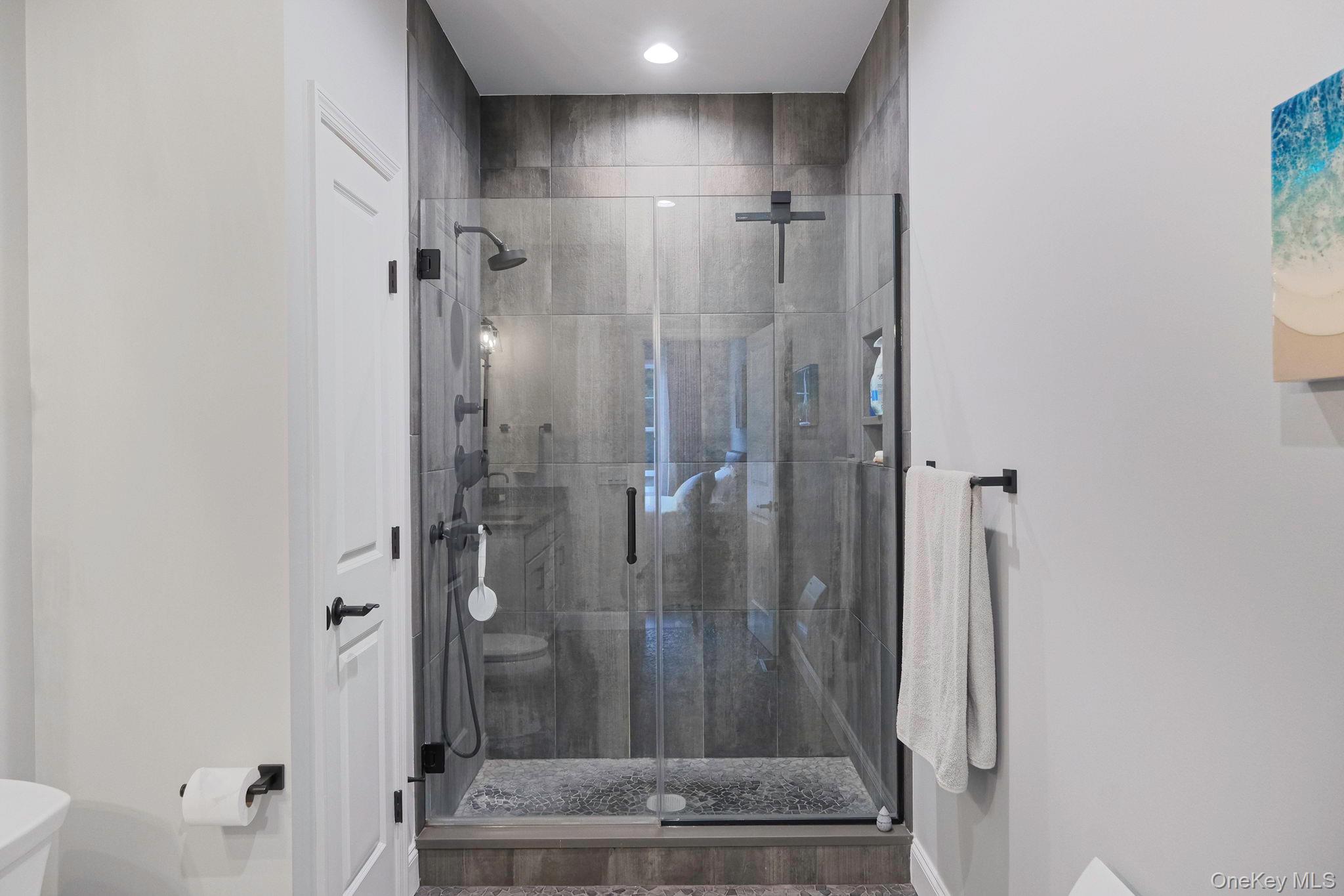 208 Belmont Circle, Yaphank, NY 11980