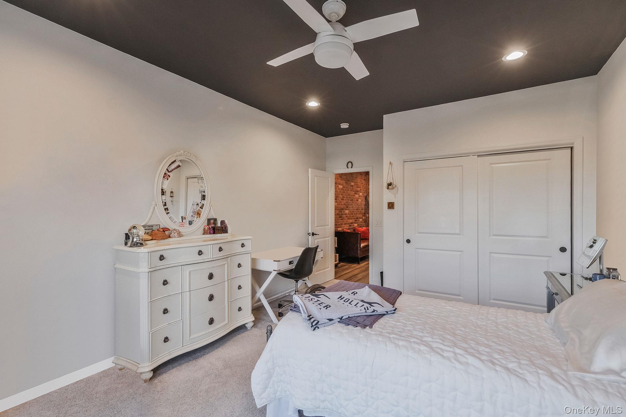 208 Belmont Circle, Yaphank, NY 11980