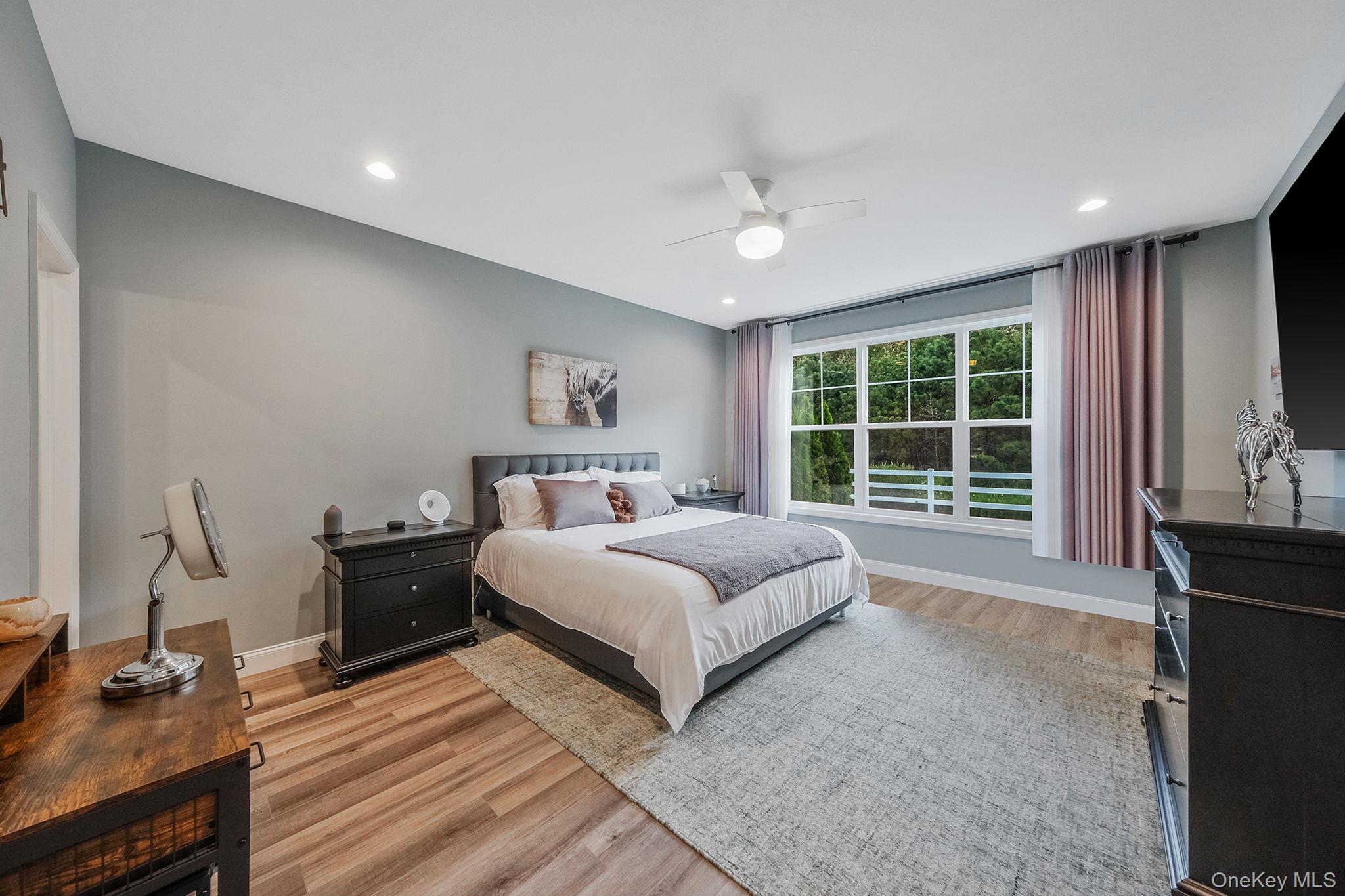 208 Belmont Circle, Yaphank, NY 11980