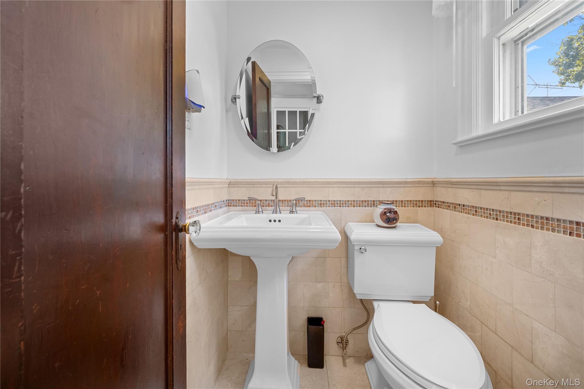 464 Central Avenue, Bethpage, NY 11714