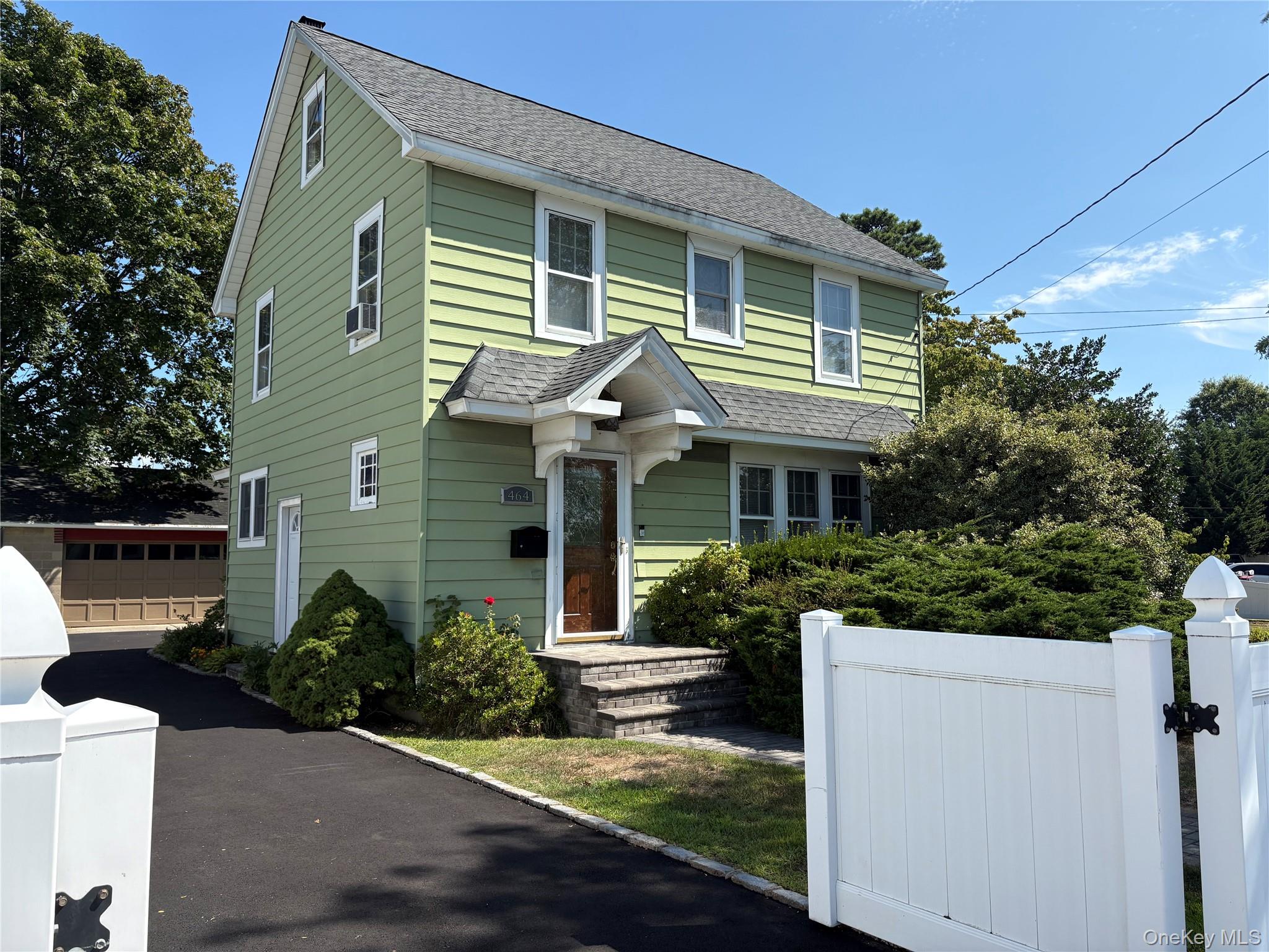464 Central Avenue, Bethpage, NY 11714