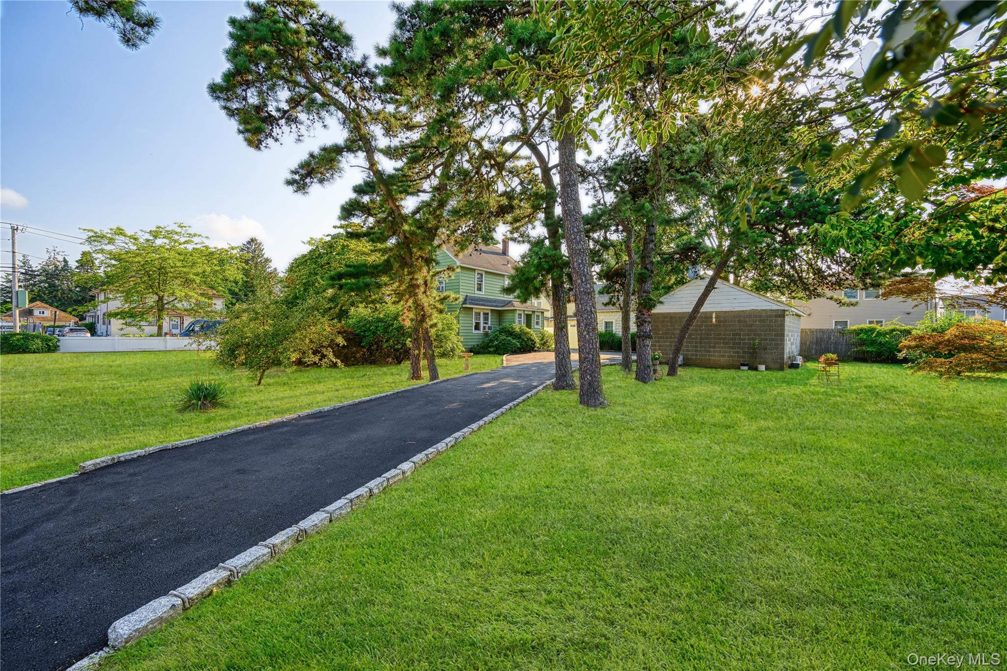 464 Central Avenue, Bethpage, NY 11714