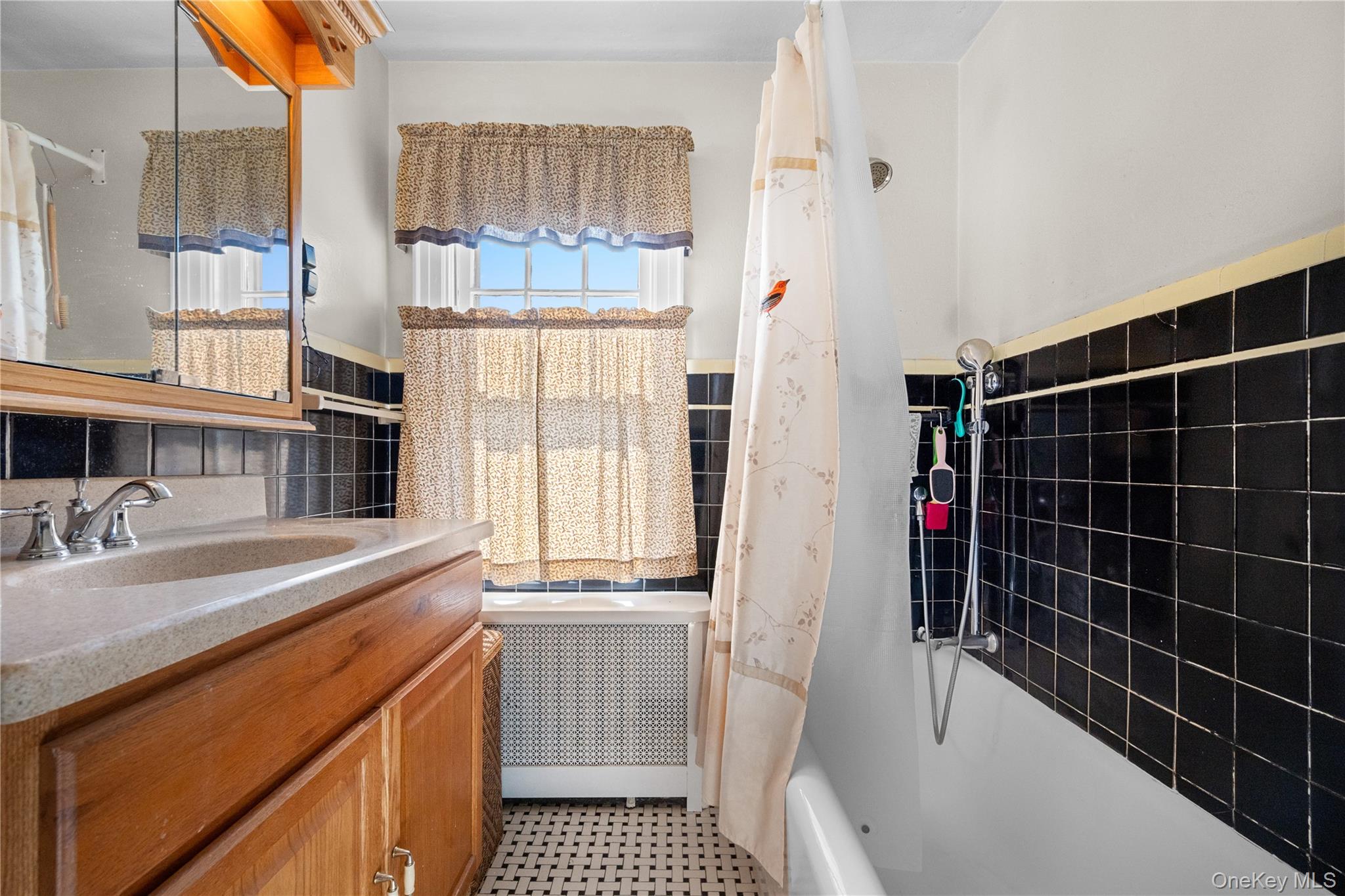 464 Central Avenue, Bethpage, NY 11714