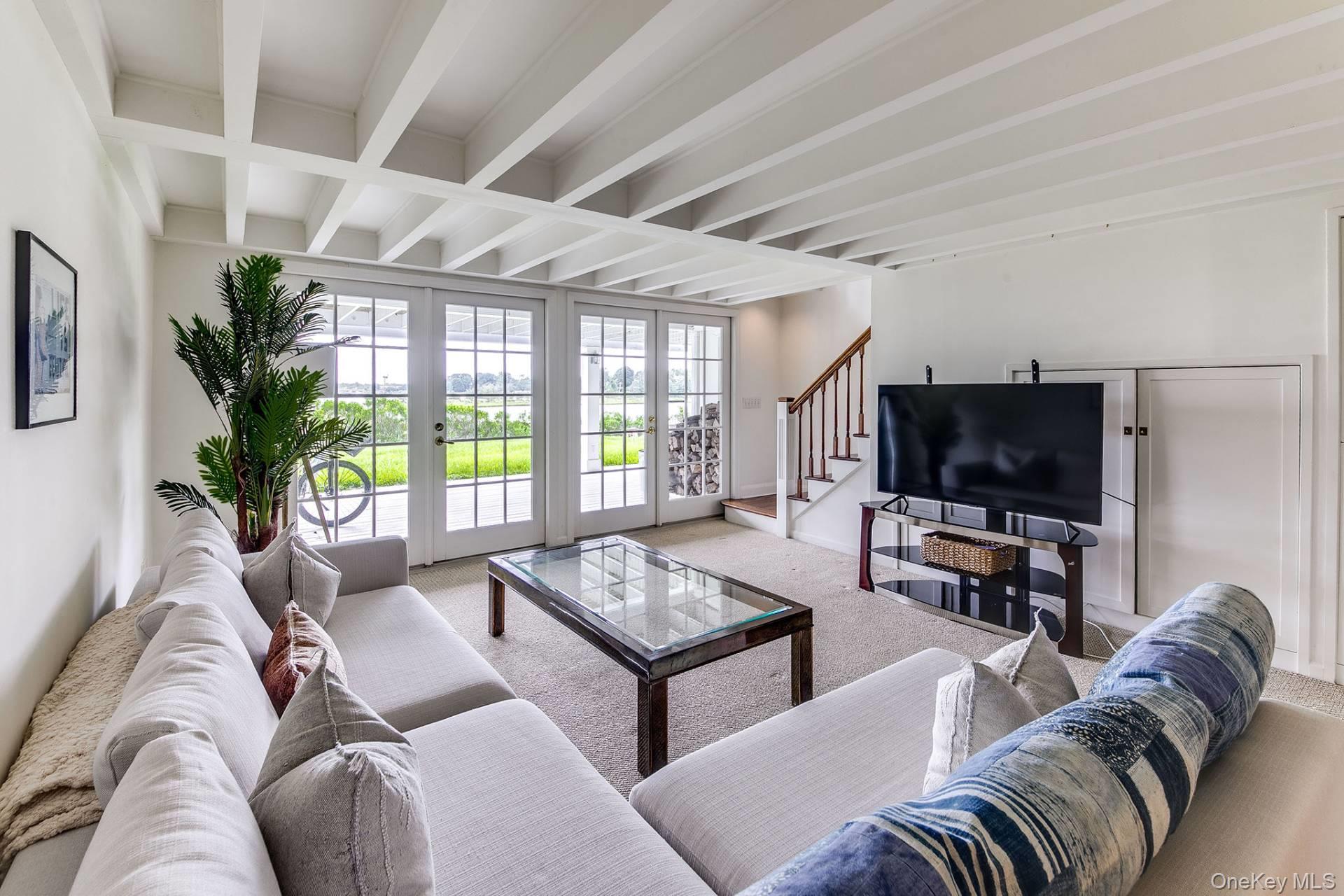 11 East Harbor Drive, Sag Harbor, NY 11963