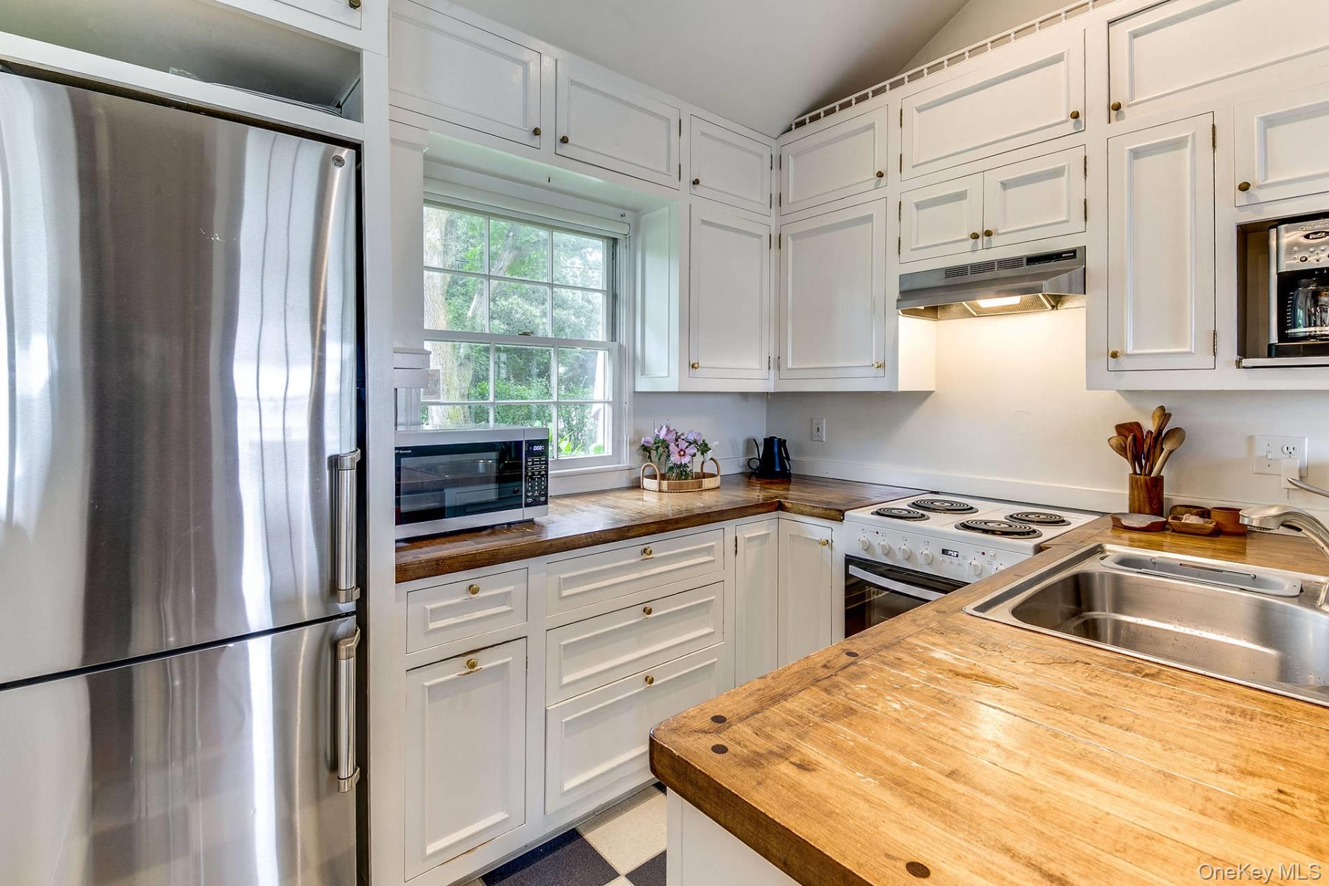 11 East Harbor Drive, Sag Harbor, NY 11963