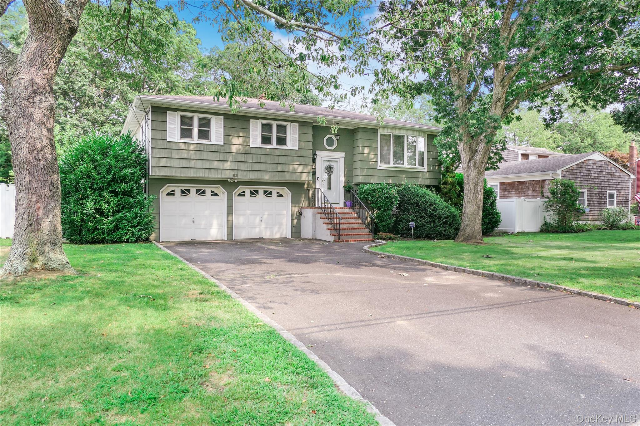 83 Bieselin Road, Bellport Village, NY 11713
