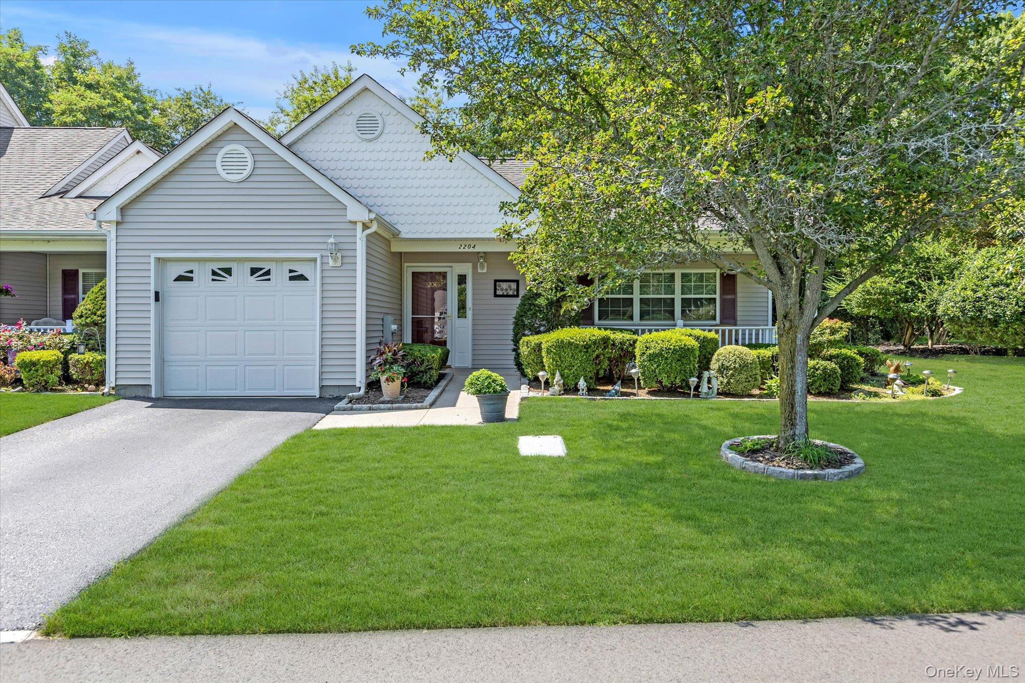2204 Pebble Beach Path, Riverhead, NY 11901