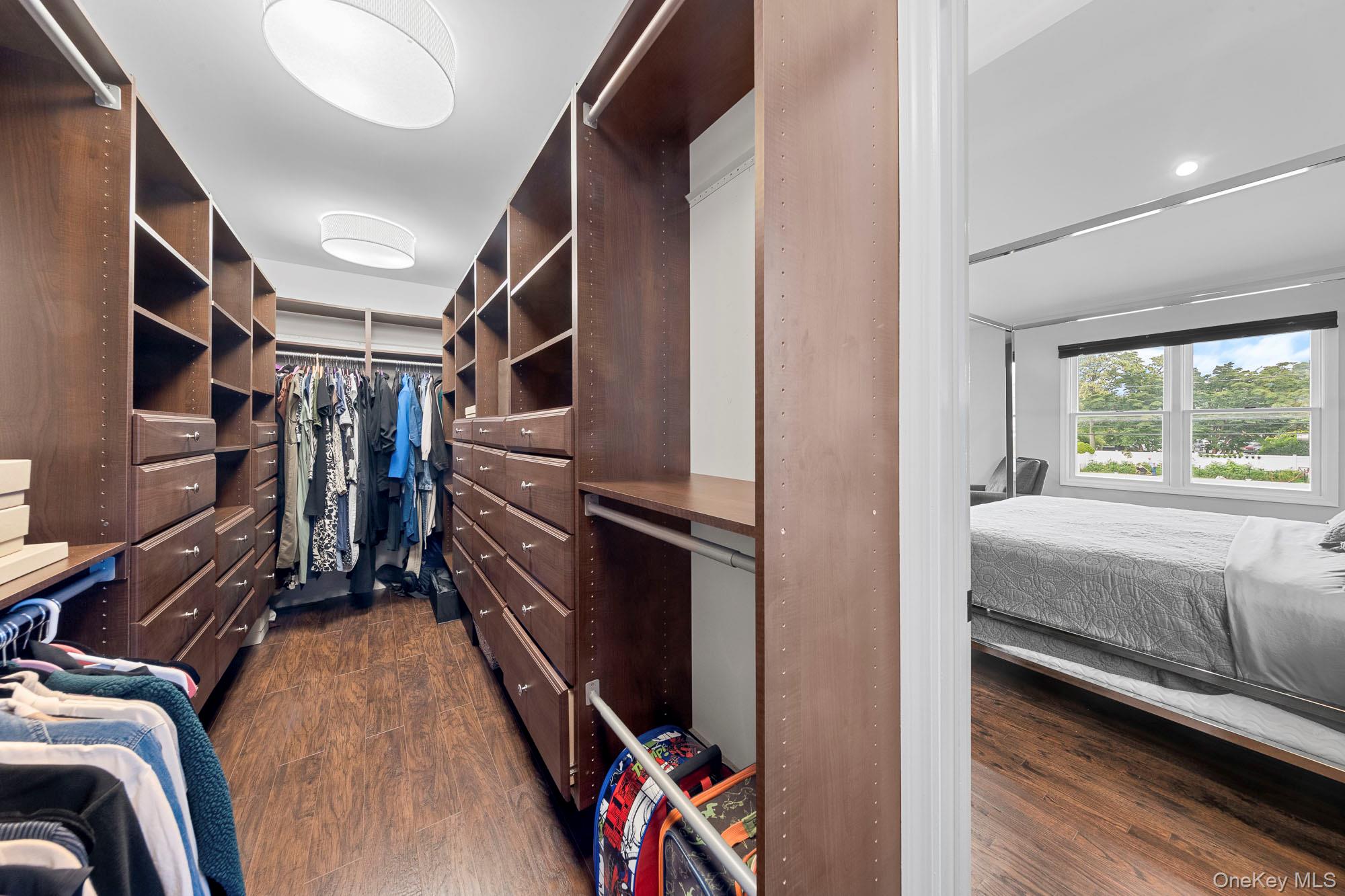 458 Mineola Avenue, Carle Place, NY 11514