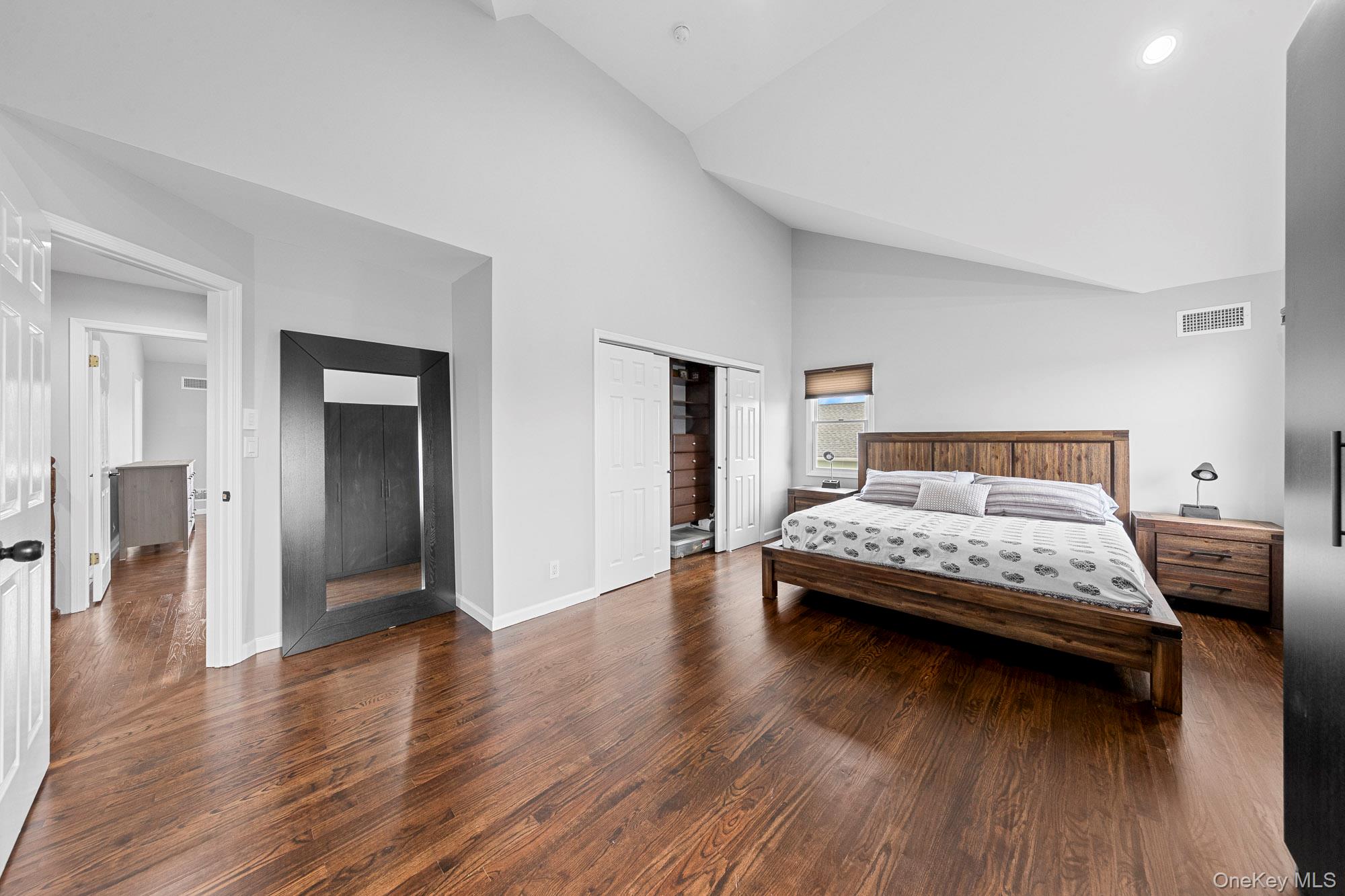 458 Mineola Avenue, Carle Place, NY 11514