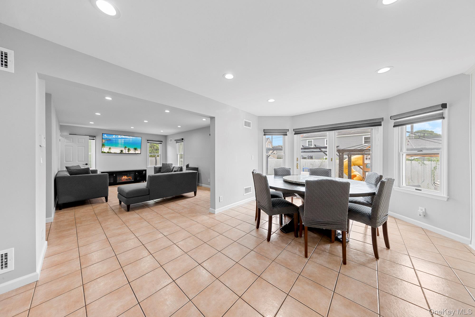 458 Mineola Avenue, Carle Place, NY 11514