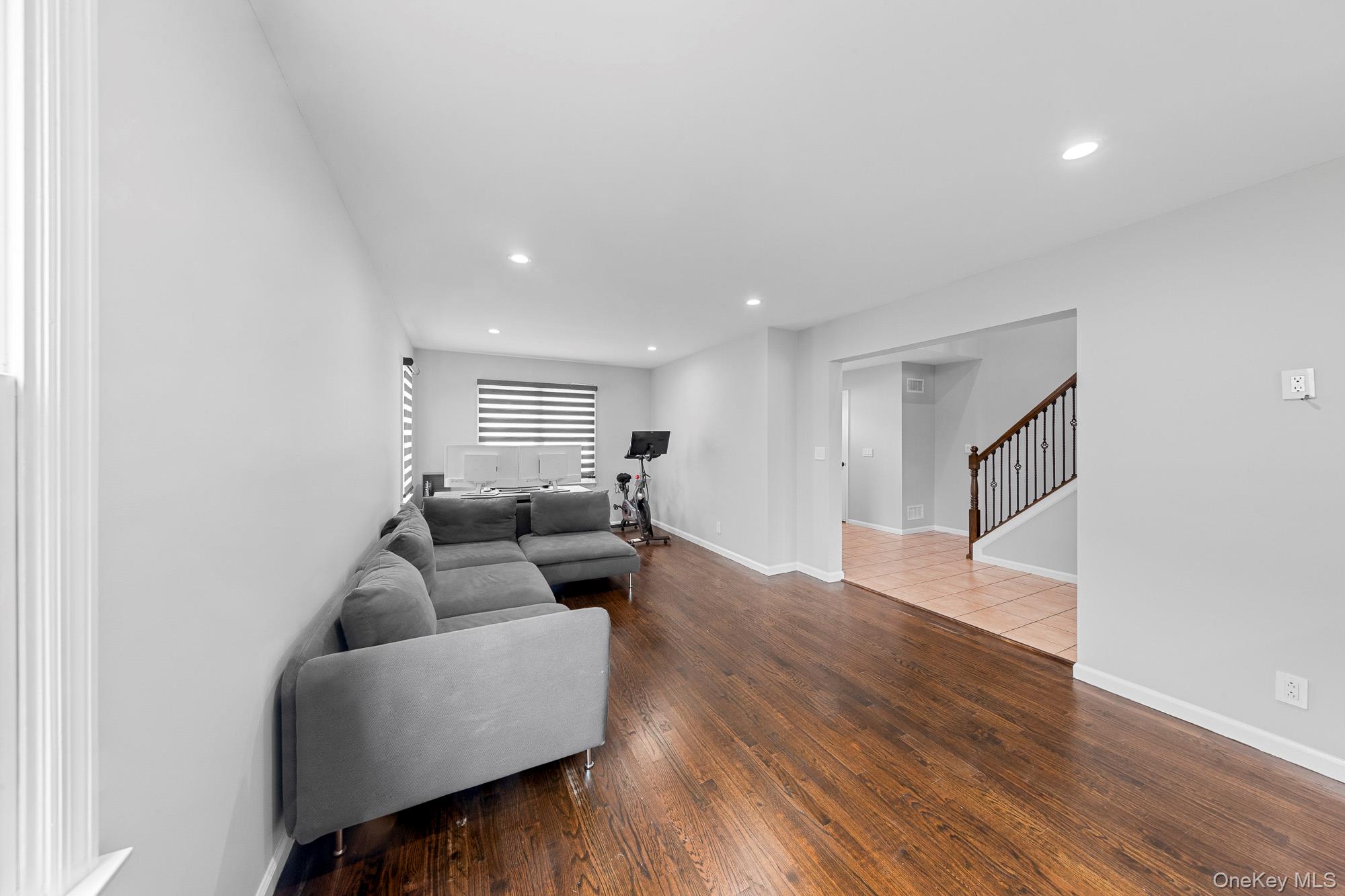 458 Mineola Avenue, Carle Place, NY 11514