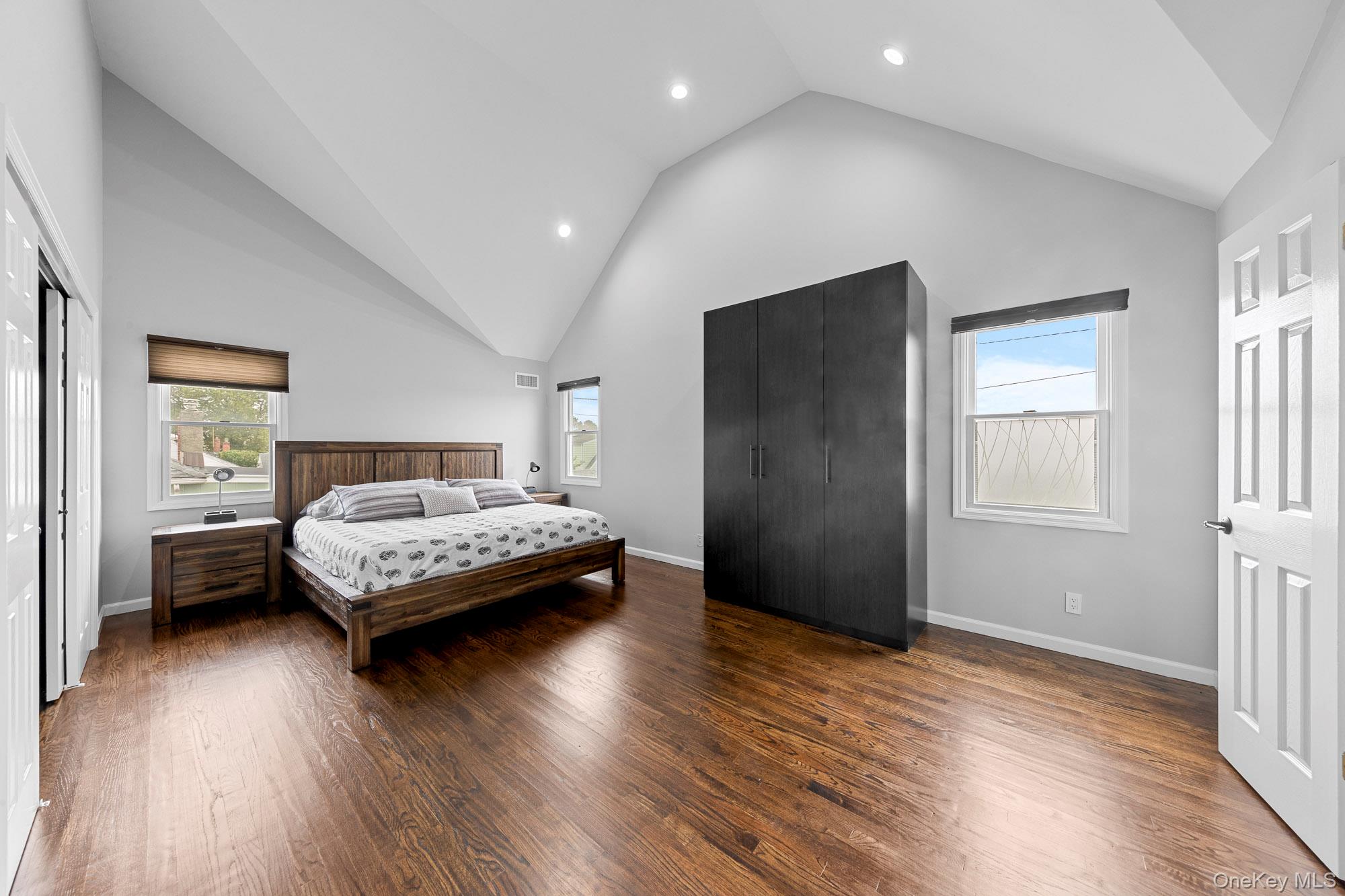 458 Mineola Avenue, Carle Place, NY 11514