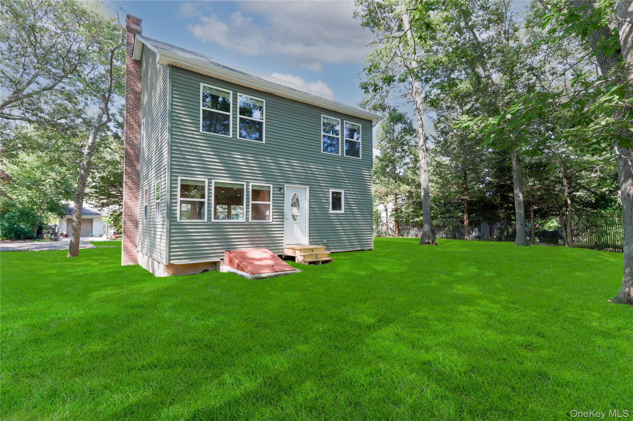 12 14th Street, Wading River, NY 11792