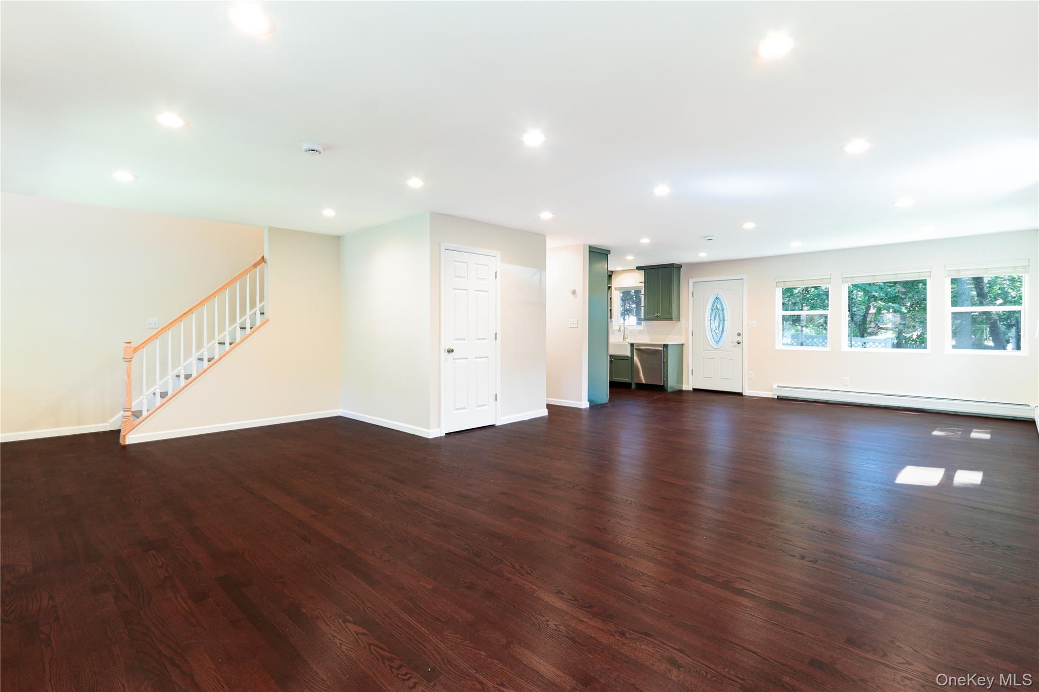 12 14th Street, Wading River, NY 11792