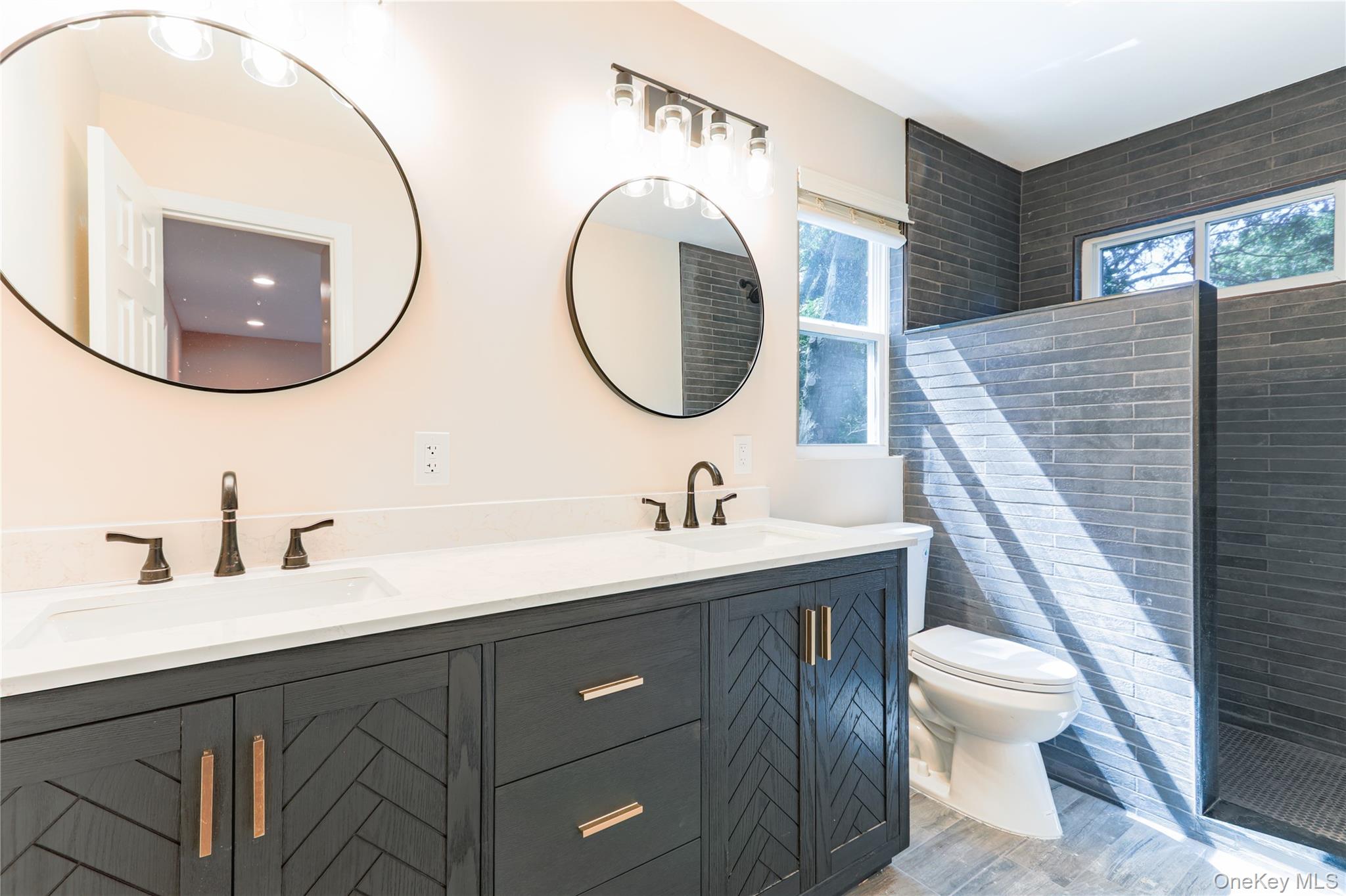 12 14th Street, Wading River, NY 11792