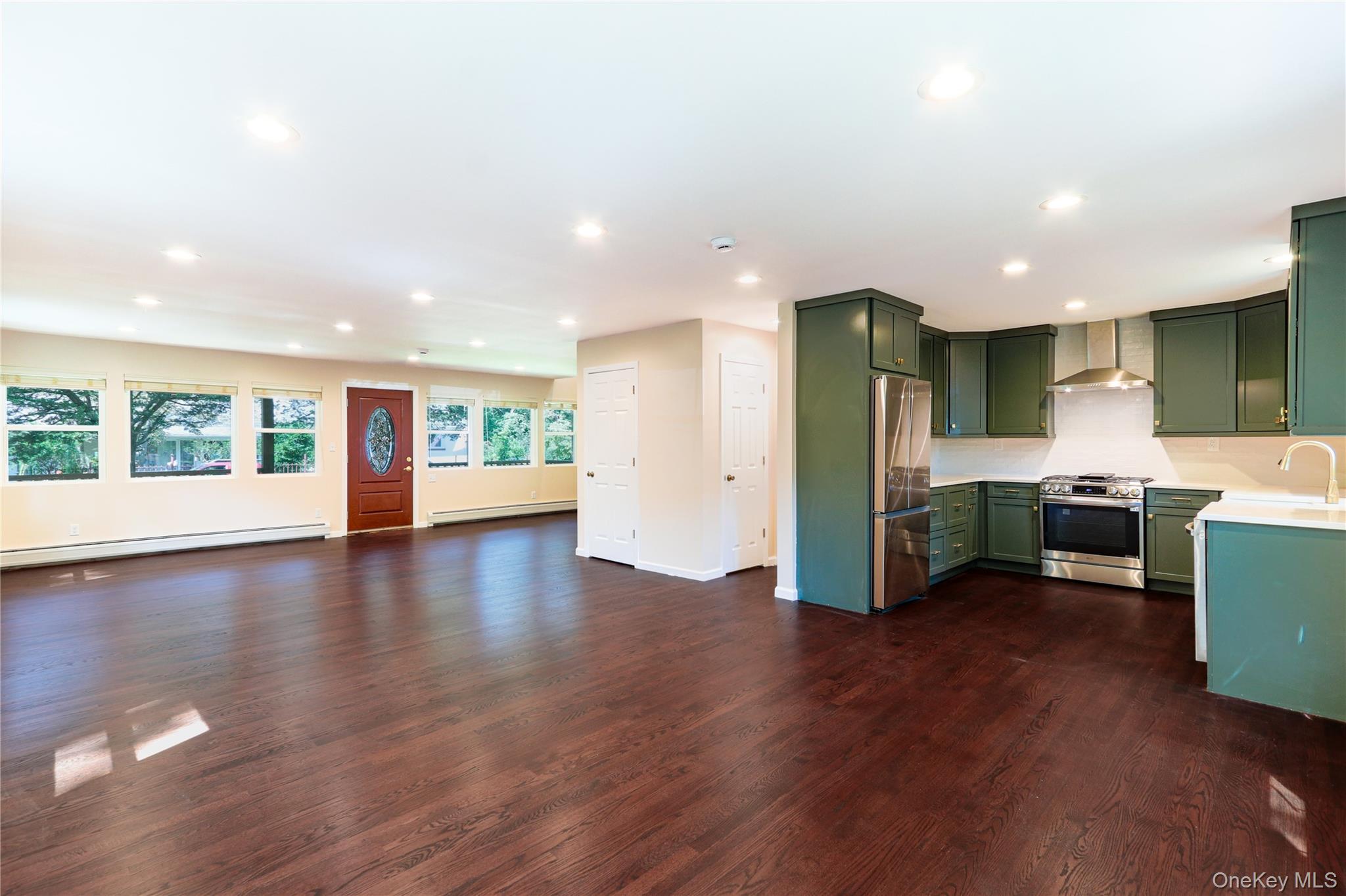 12 14th Street, Wading River, NY 11792