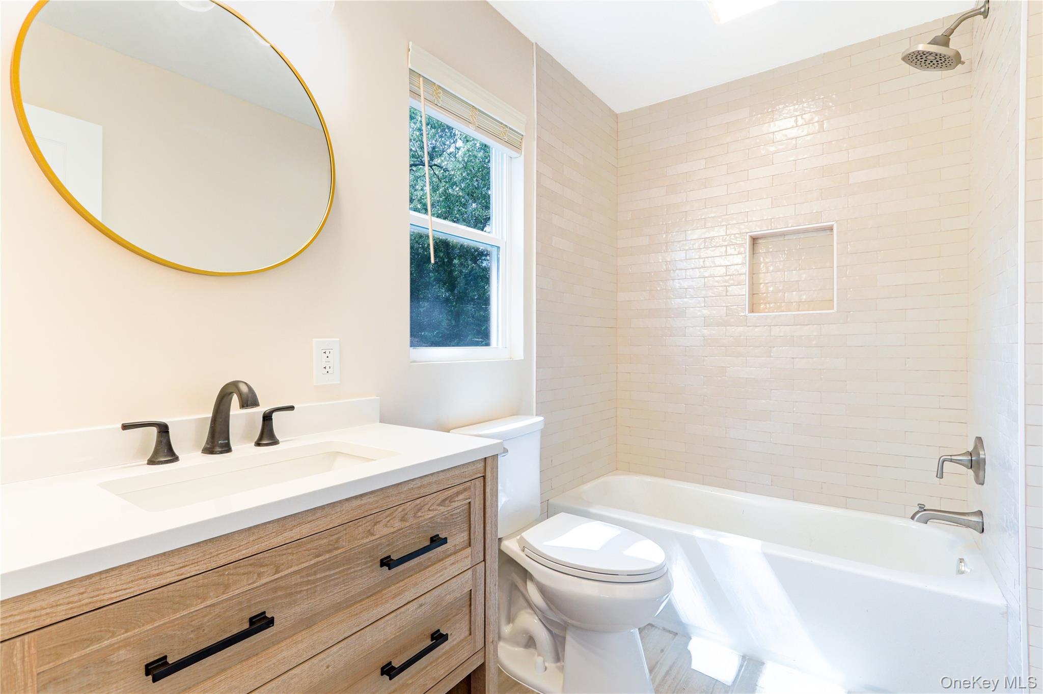 12 14th Street, Wading River, NY 11792