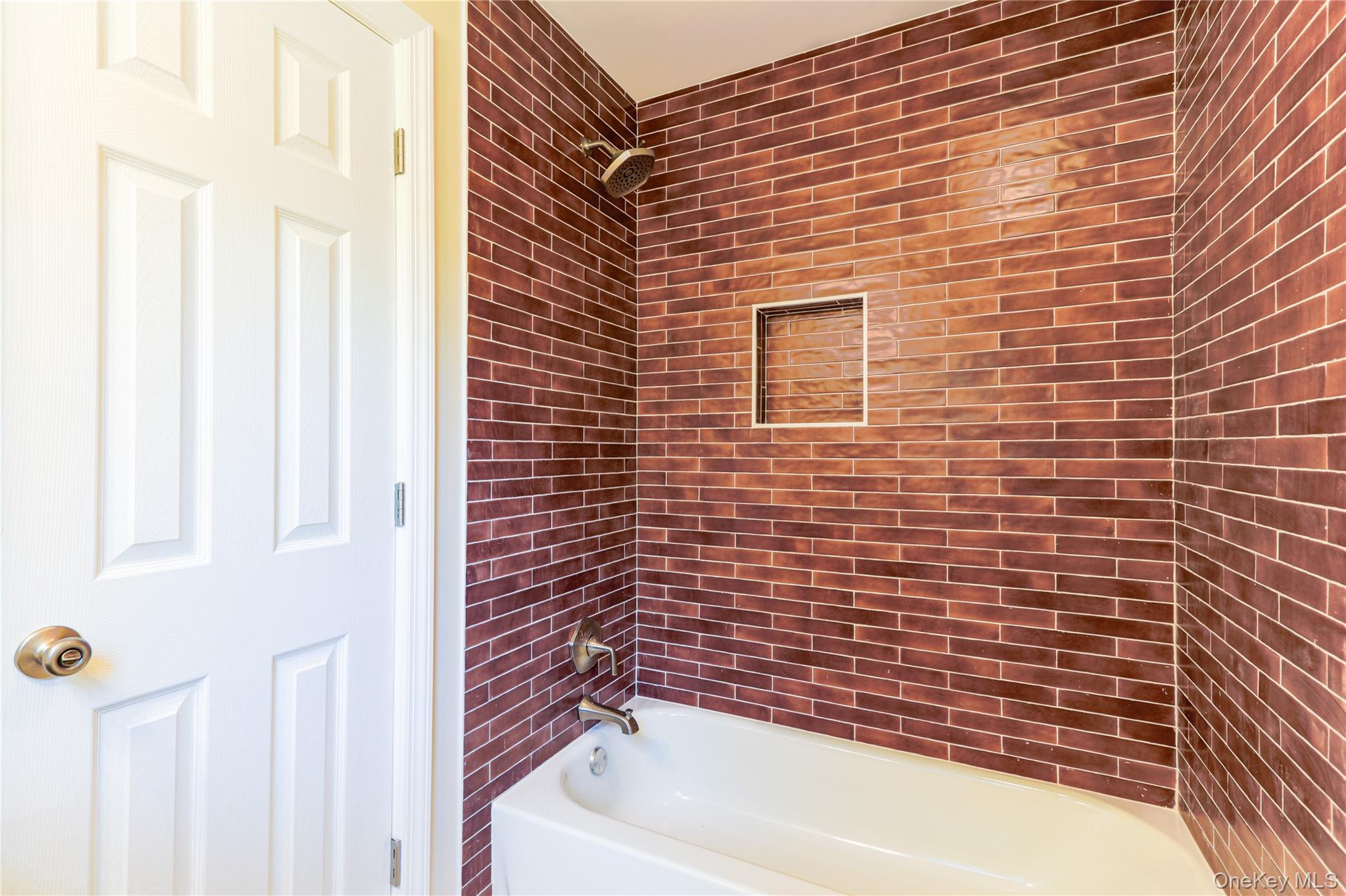 12 14th Street, Wading River, NY 11792