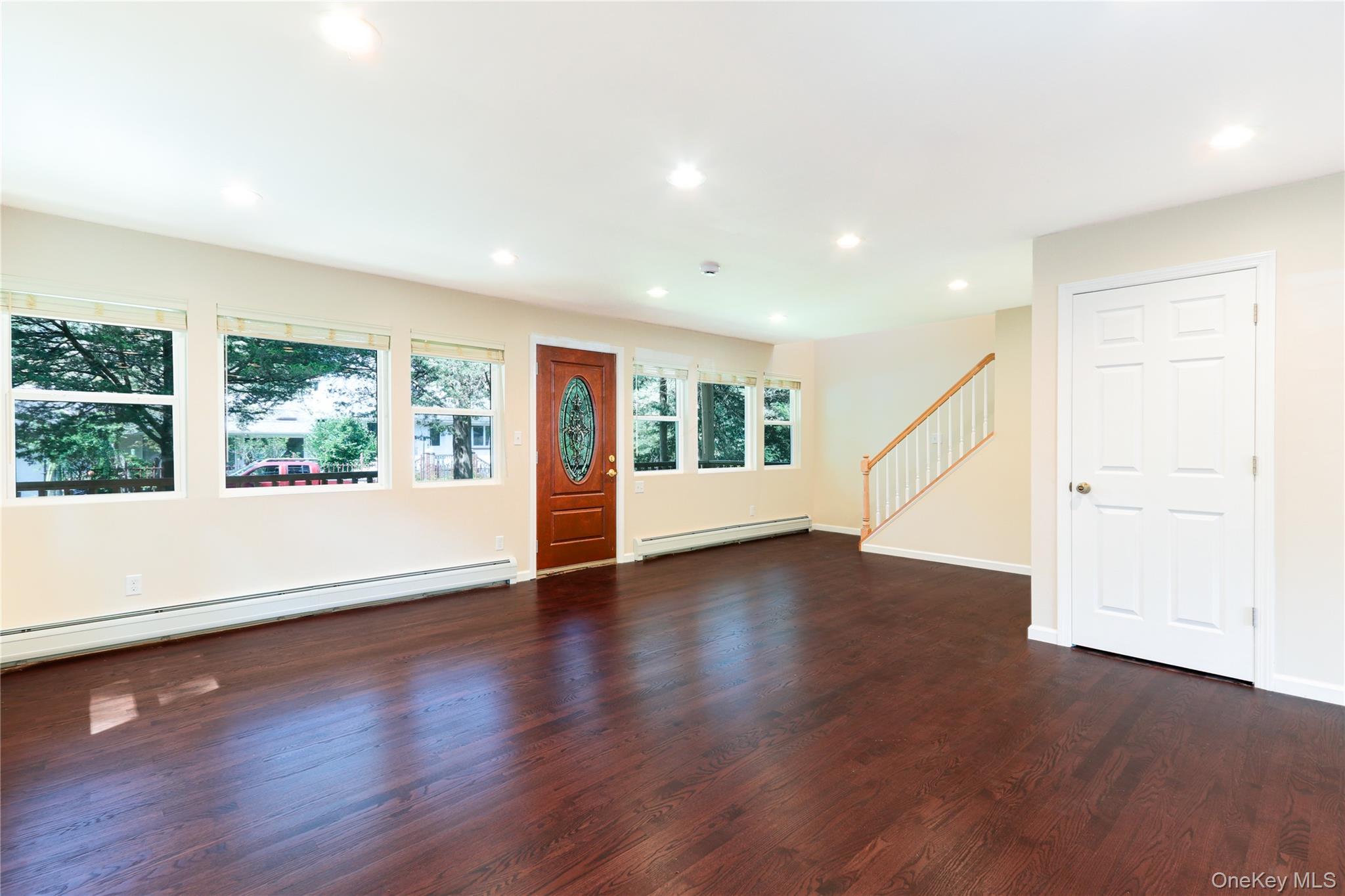 12 14th Street, Wading River, NY 11792