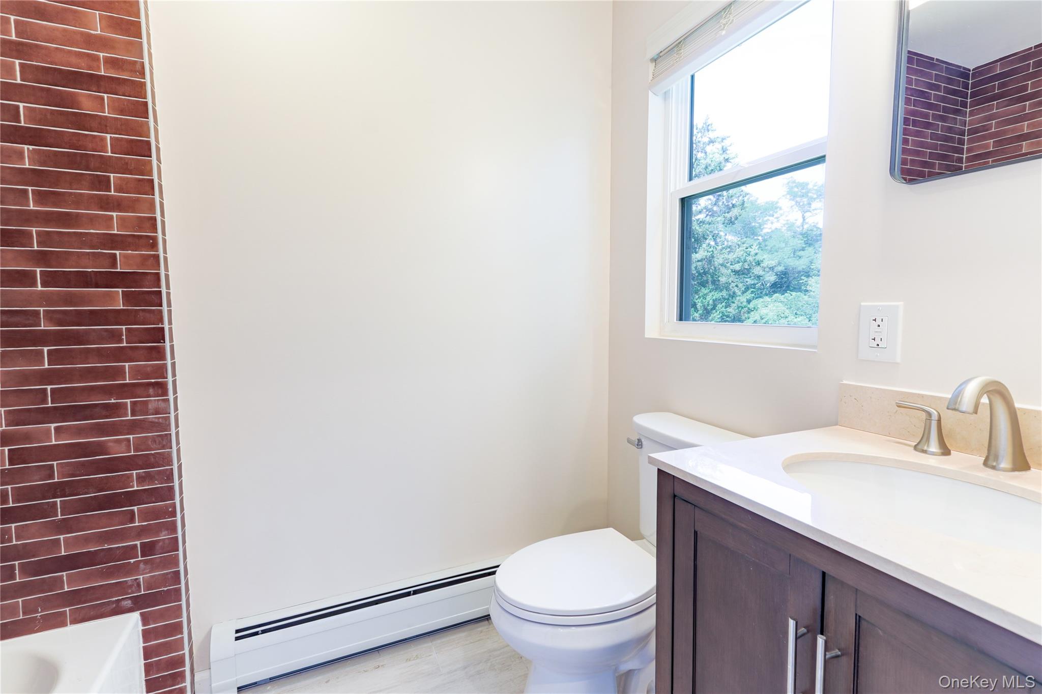 12 14th Street, Wading River, NY 11792