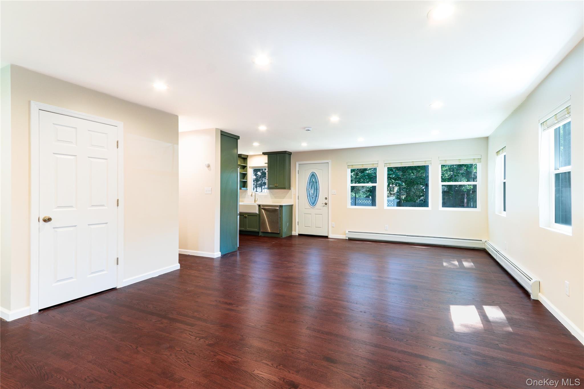 12 14th Street, Wading River, NY 11792