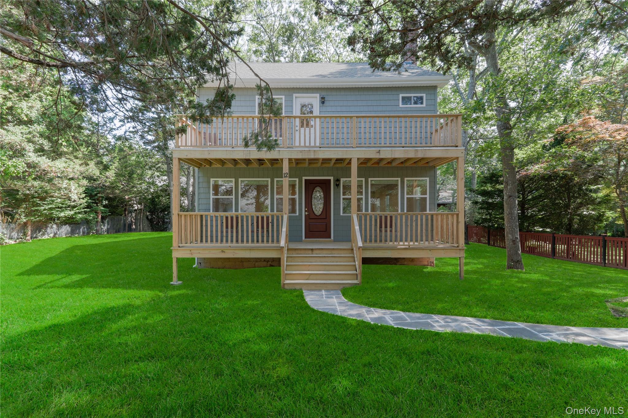 12 14th Street, Wading River, NY 11792