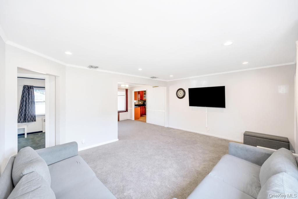 885 Downing Road, Valley Stream, NY 11580