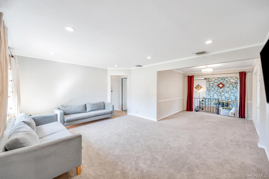 885 Downing Road, Valley Stream, NY 11580