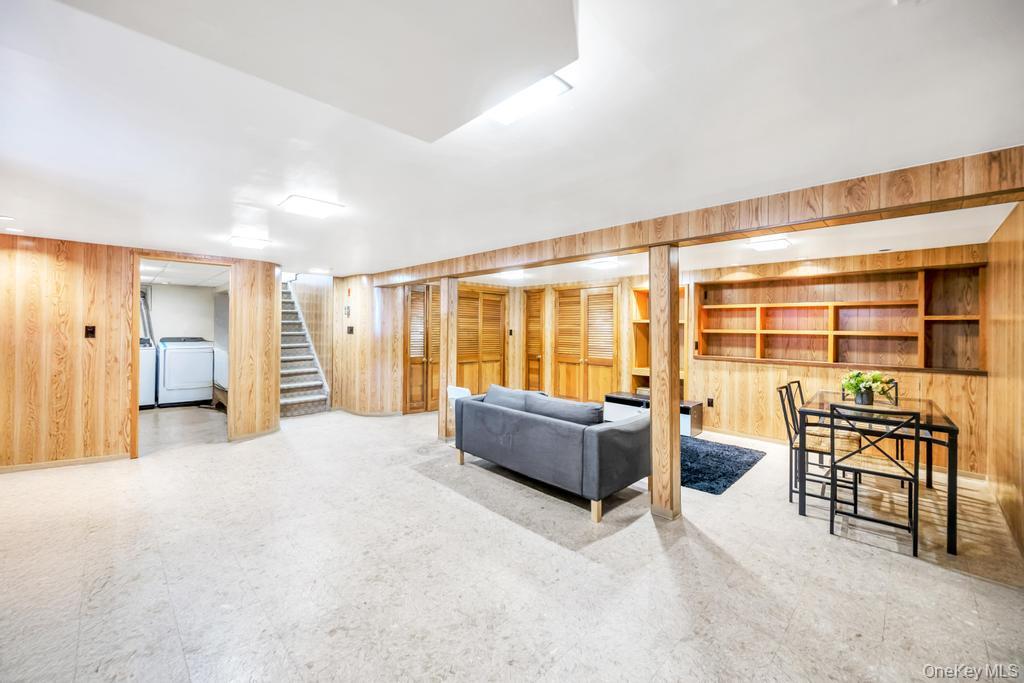 885 Downing Road, Valley Stream, NY 11580