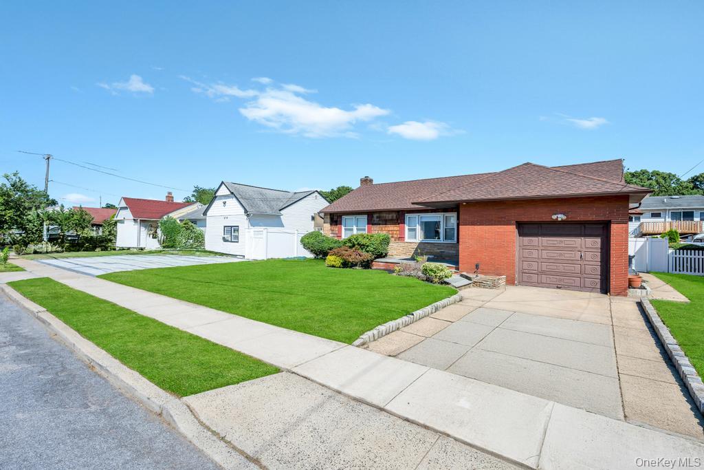 885 Downing Road, Valley Stream, NY 11580