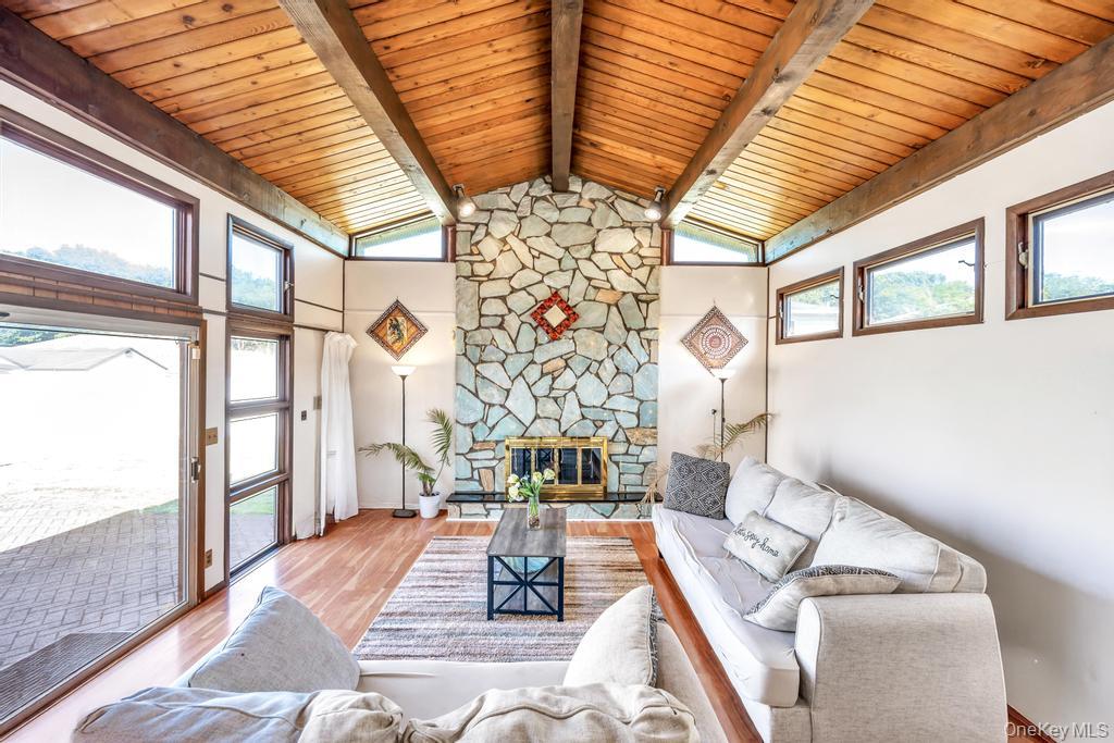 885 Downing Road, Valley Stream, NY 11580