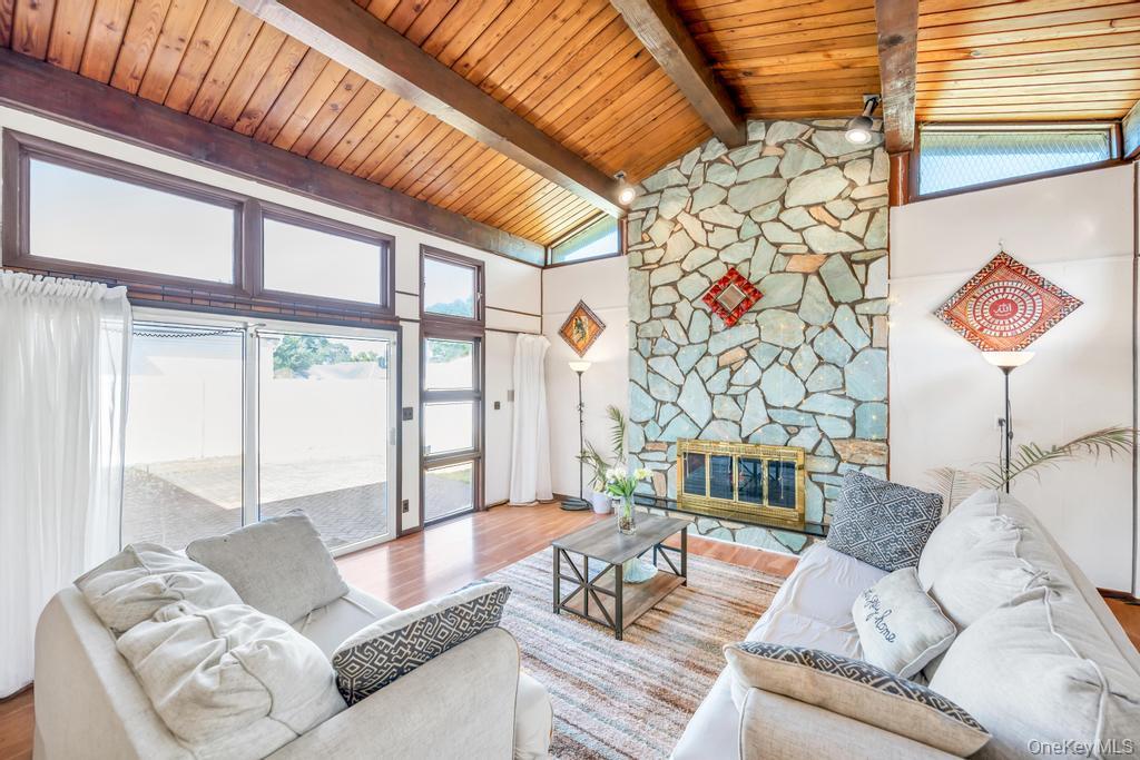 885 Downing Road, Valley Stream, NY 11580