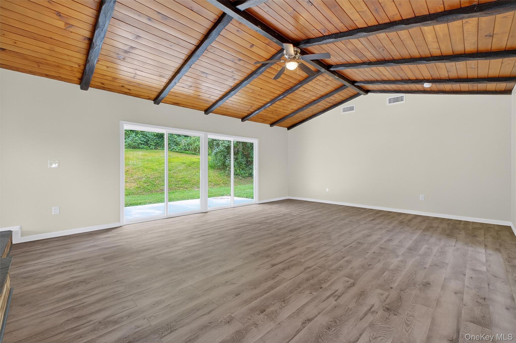 7 Penny Lane, Marlboro, NY 12542