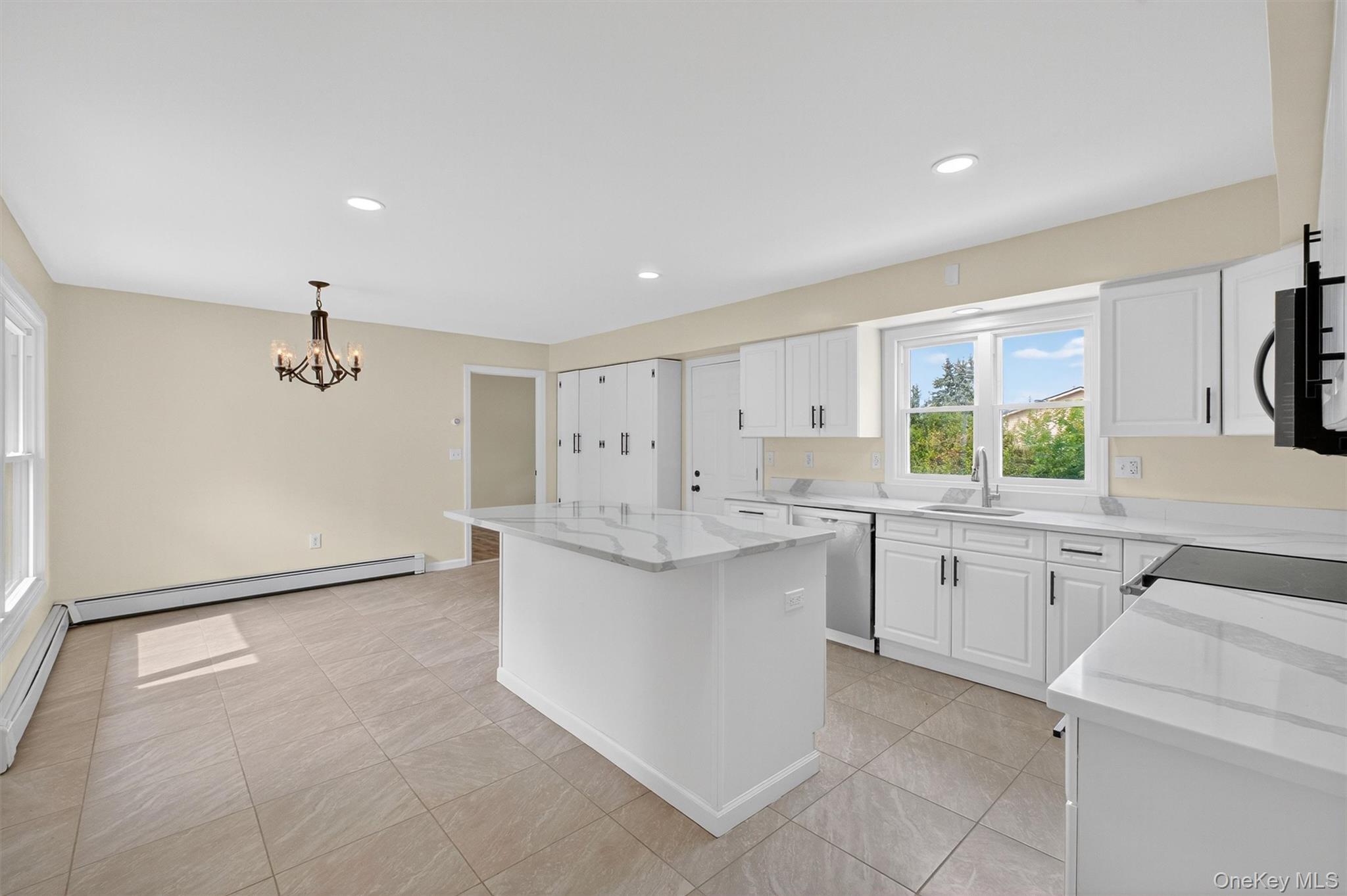 7 Penny Lane, Marlboro, NY 12542