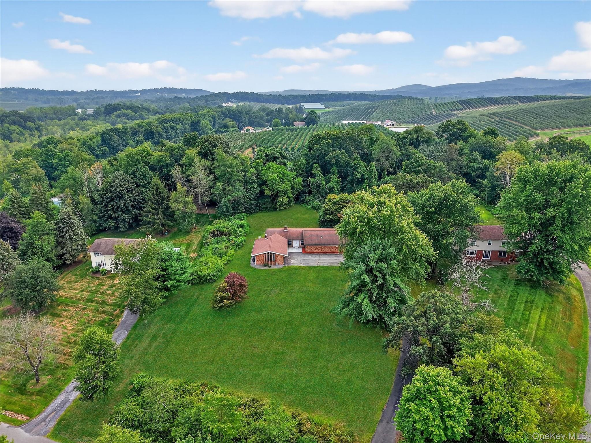 7 Penny Lane, Marlboro, NY 12542