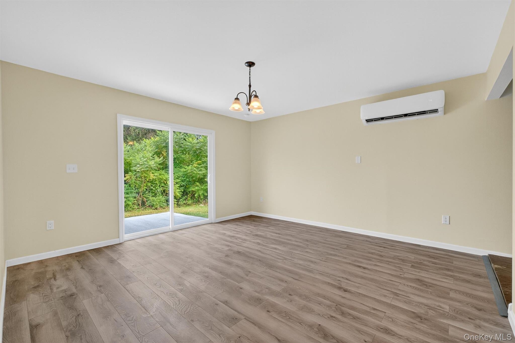 7 Penny Lane, Marlboro, NY 12542