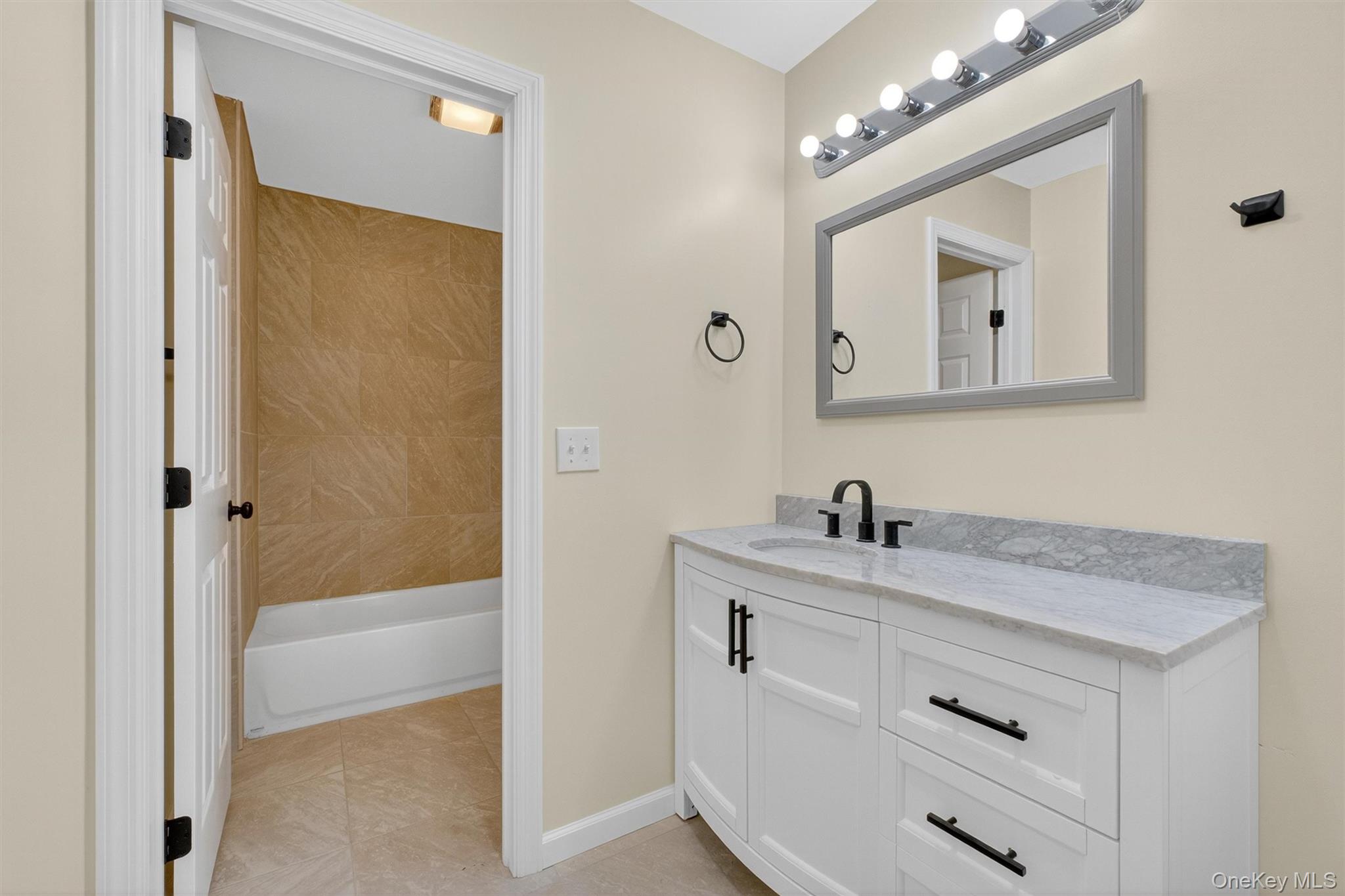 7 Penny Lane, Marlboro, NY 12542