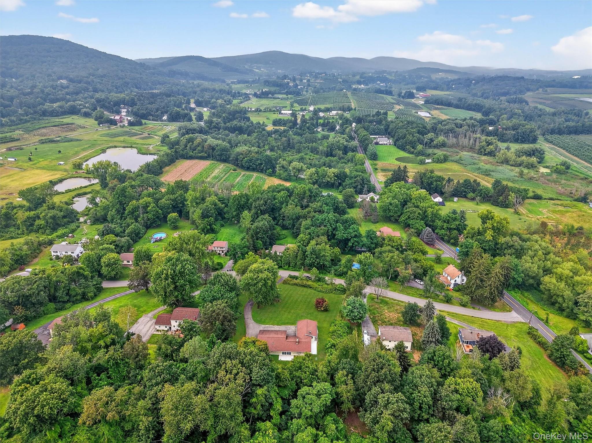 7 Penny Lane, Marlboro, NY 12542