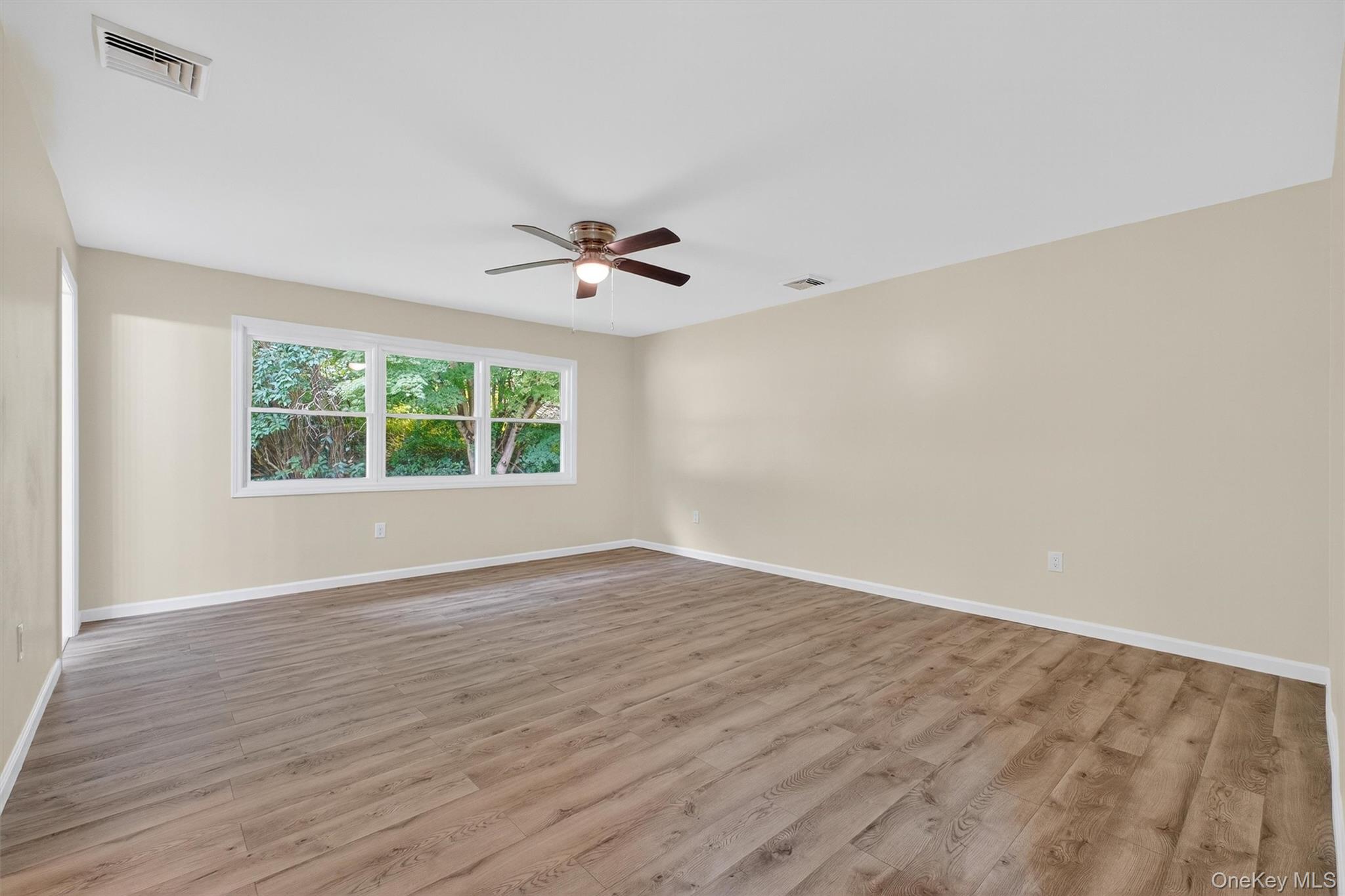 7 Penny Lane, Marlboro, NY 12542